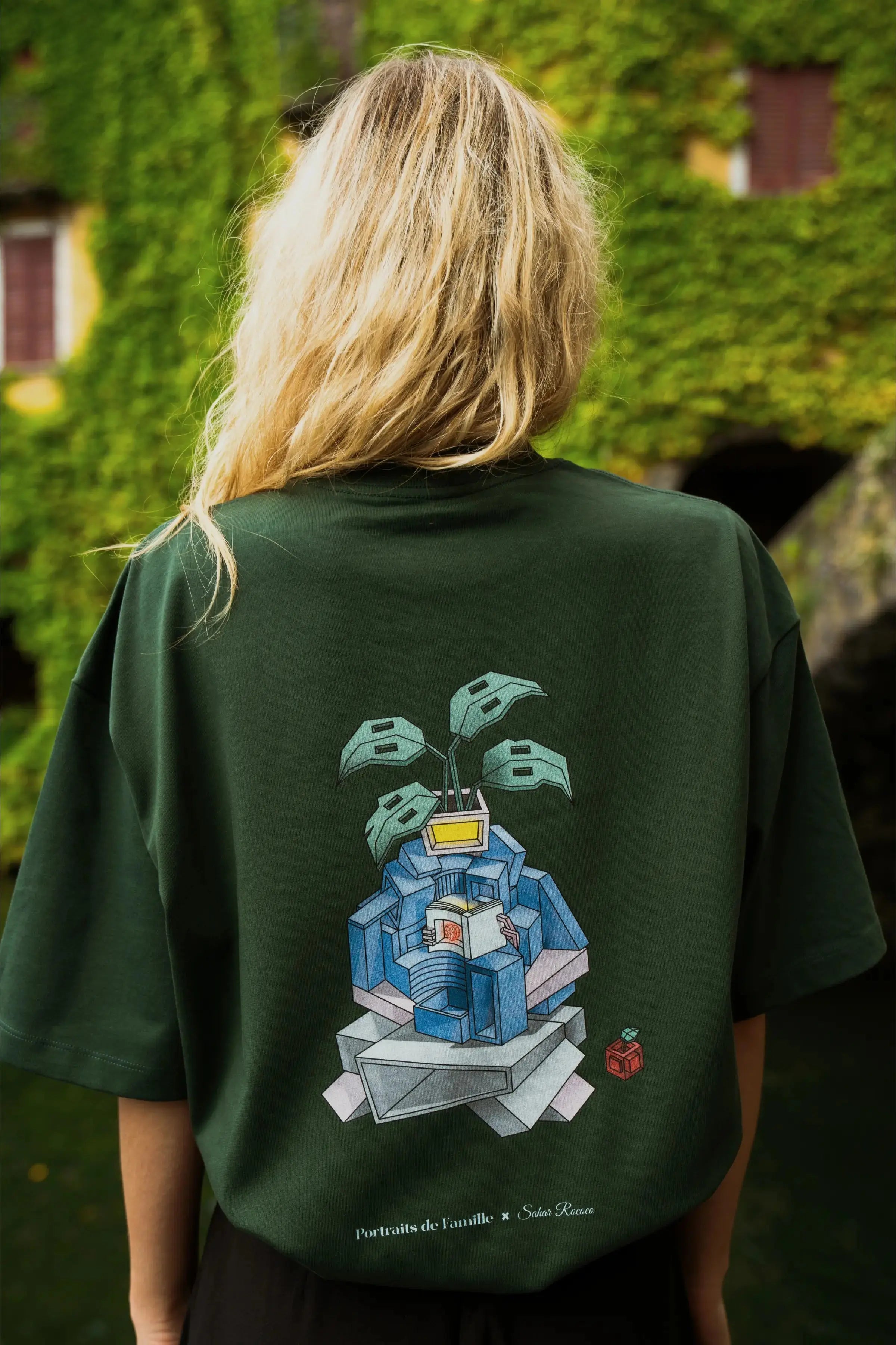 Portraits de Famille Echoes Sahar Rococo Blooming Design