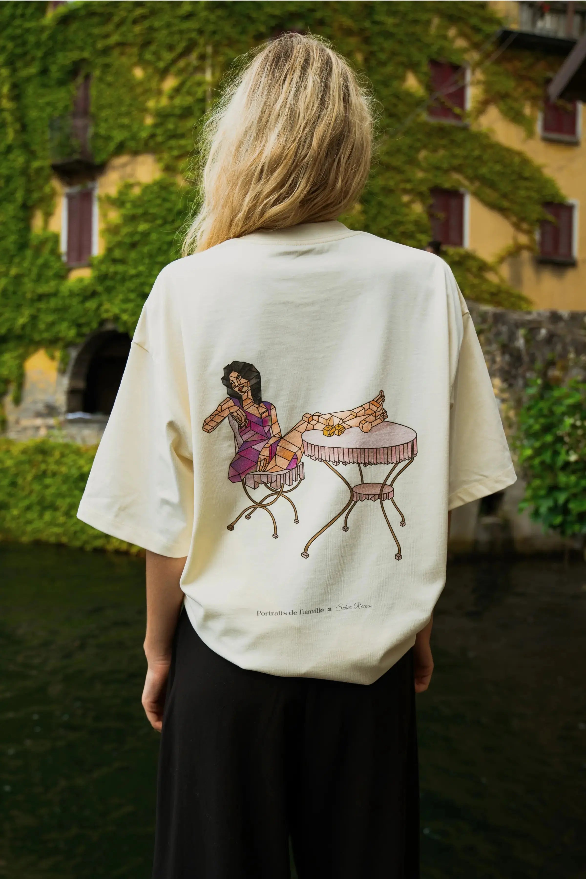 Portraits de Famille Echoes Sahar Rococo Orchard Design