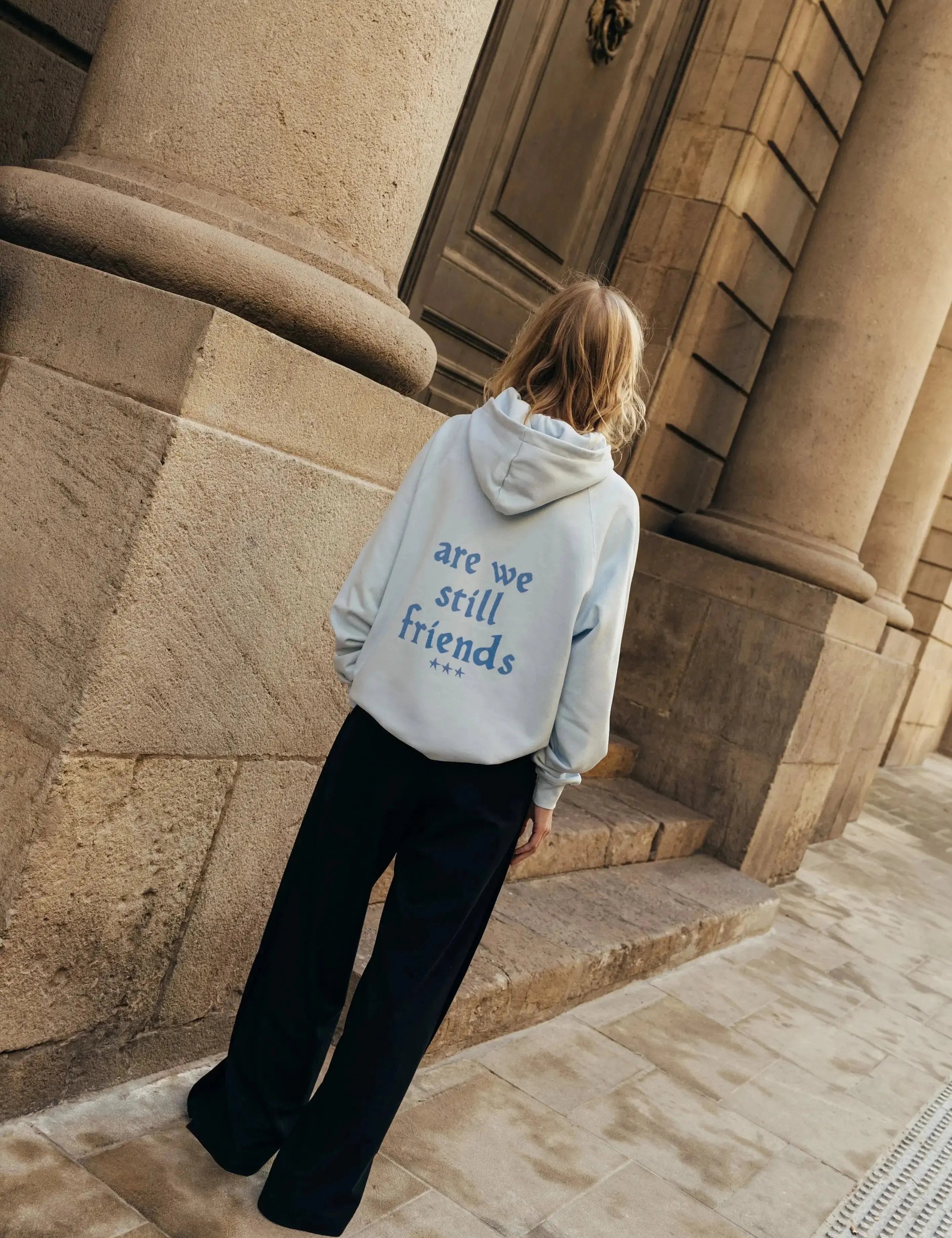 Portraits de Famille Dar Vida The Hoodie Amigos Model 4