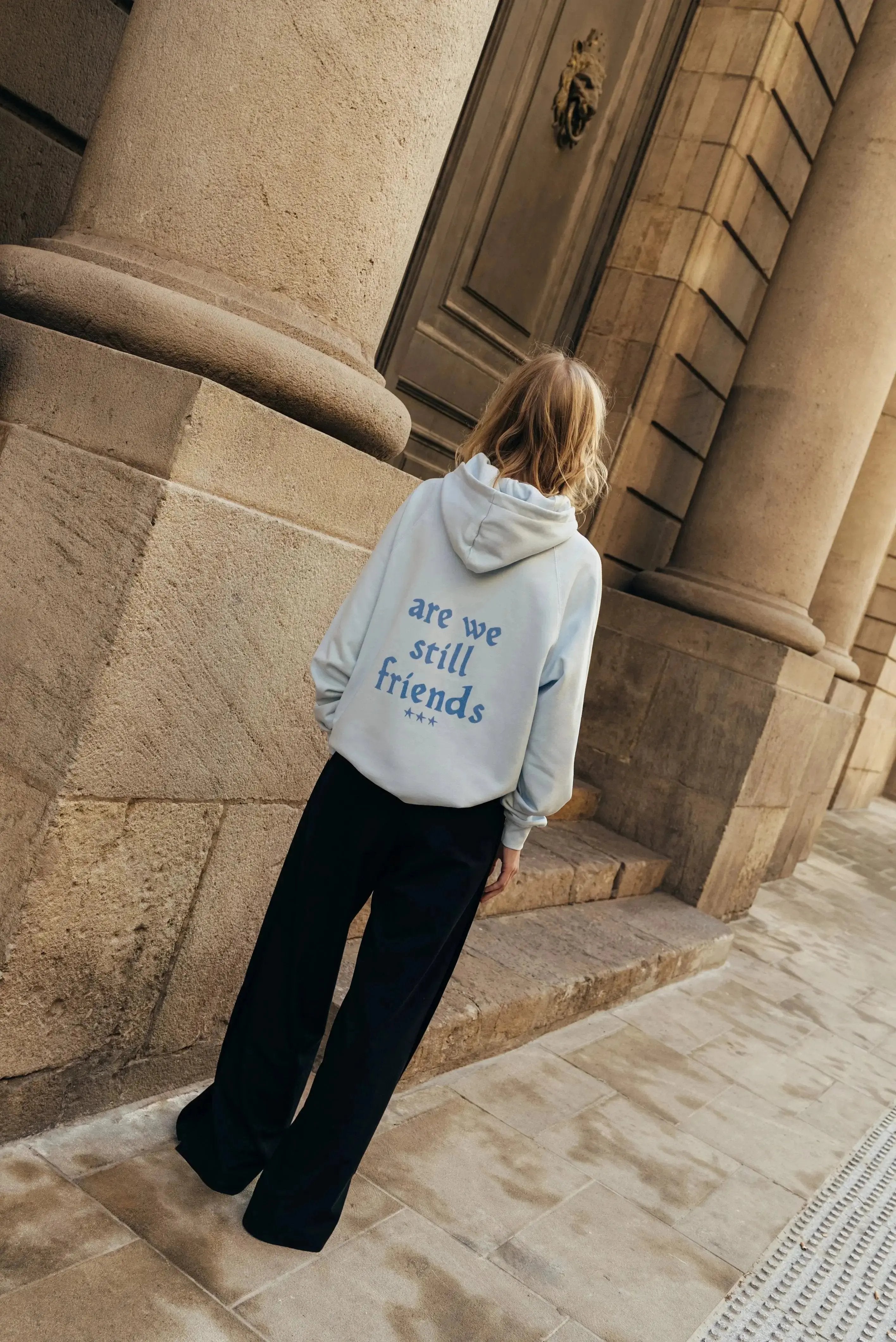 Portraits de Famille Dar Vida The Hoodie Amigos Model 4