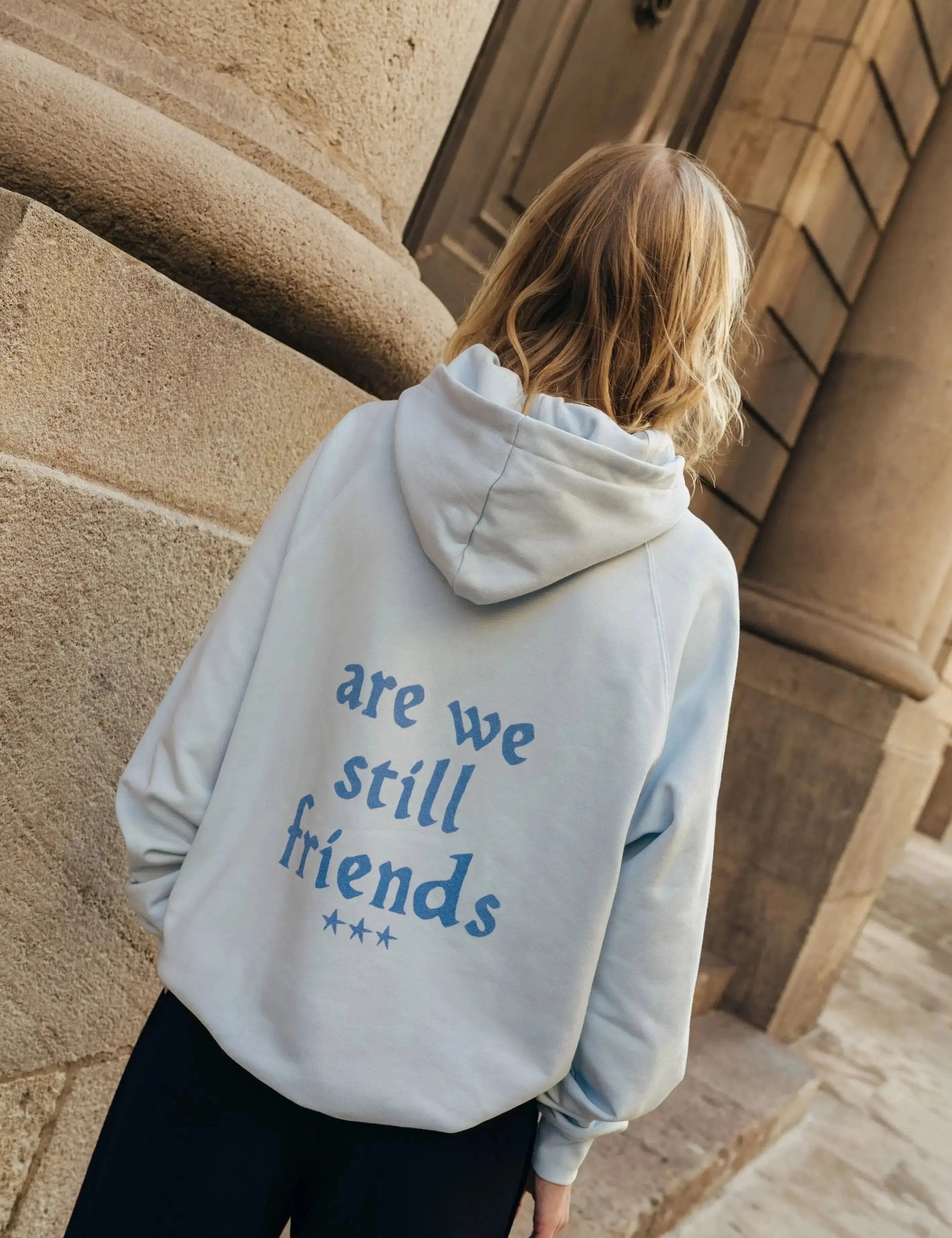 Portraits de Famille Dar Vida The Hoodie Amigos Model 6