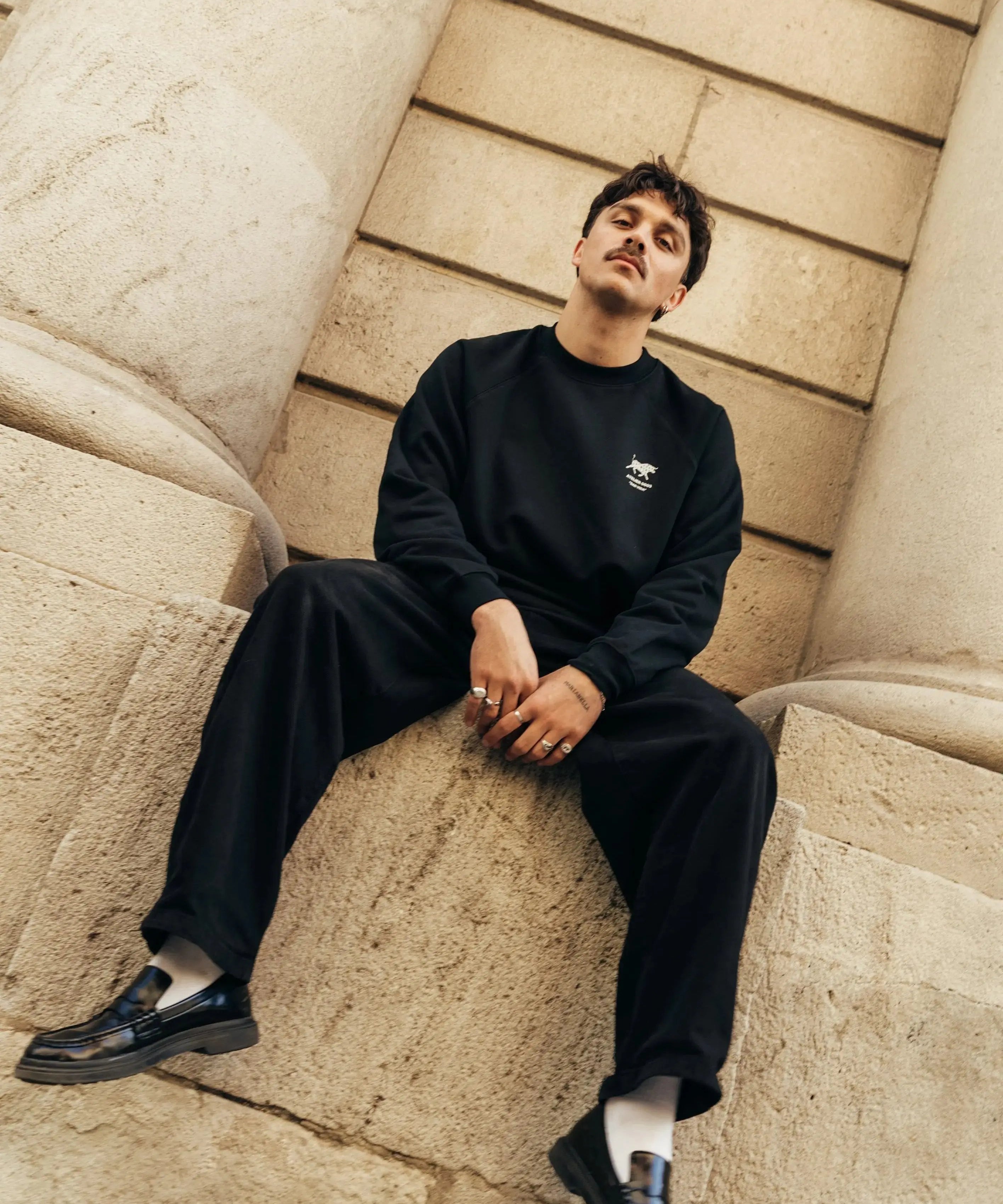 Portraits de Famille Dar Vida The Sweatshirt Pasión Model 3