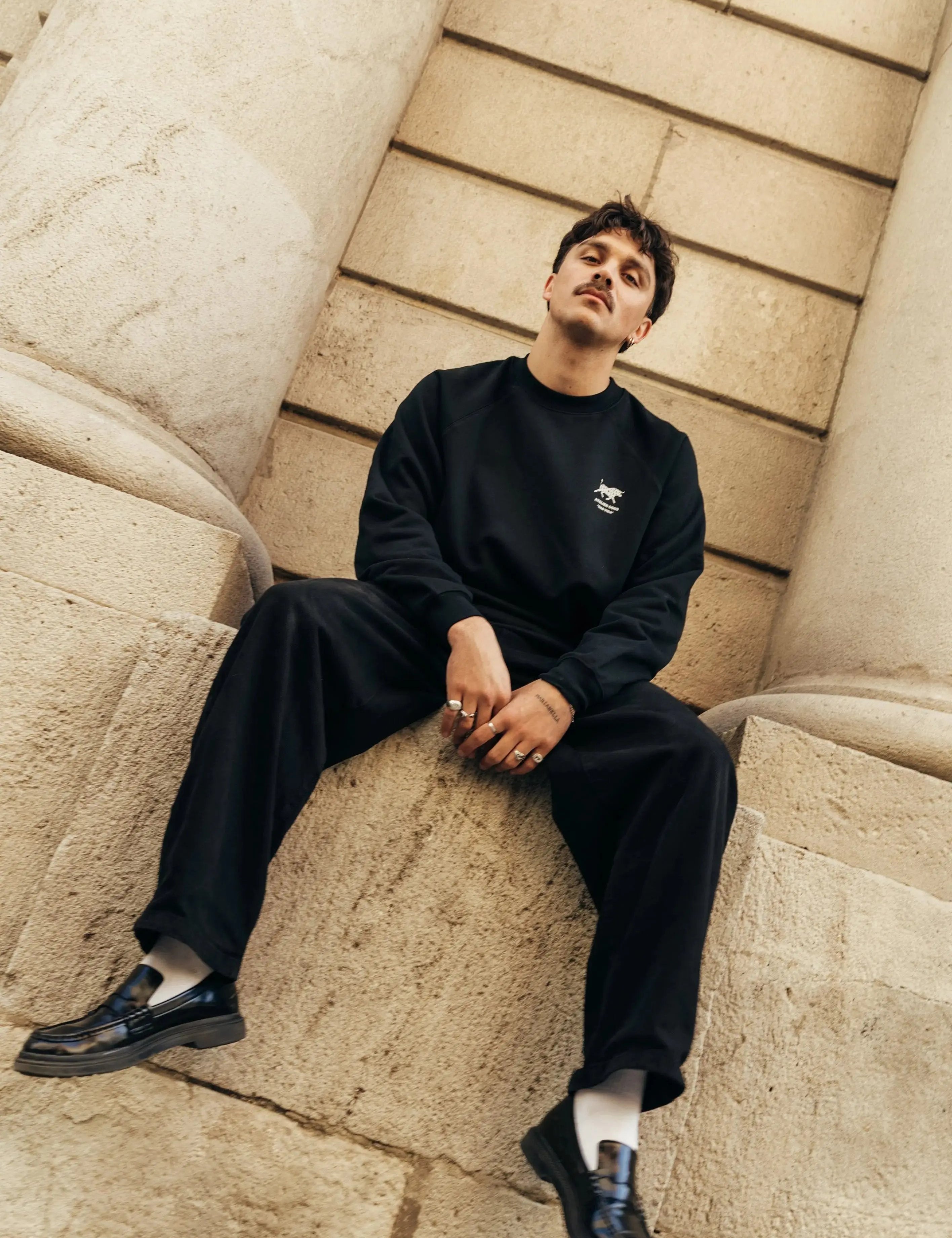 Portraits de Famille Dar Vida The Sweatshirt Pasión Model 3