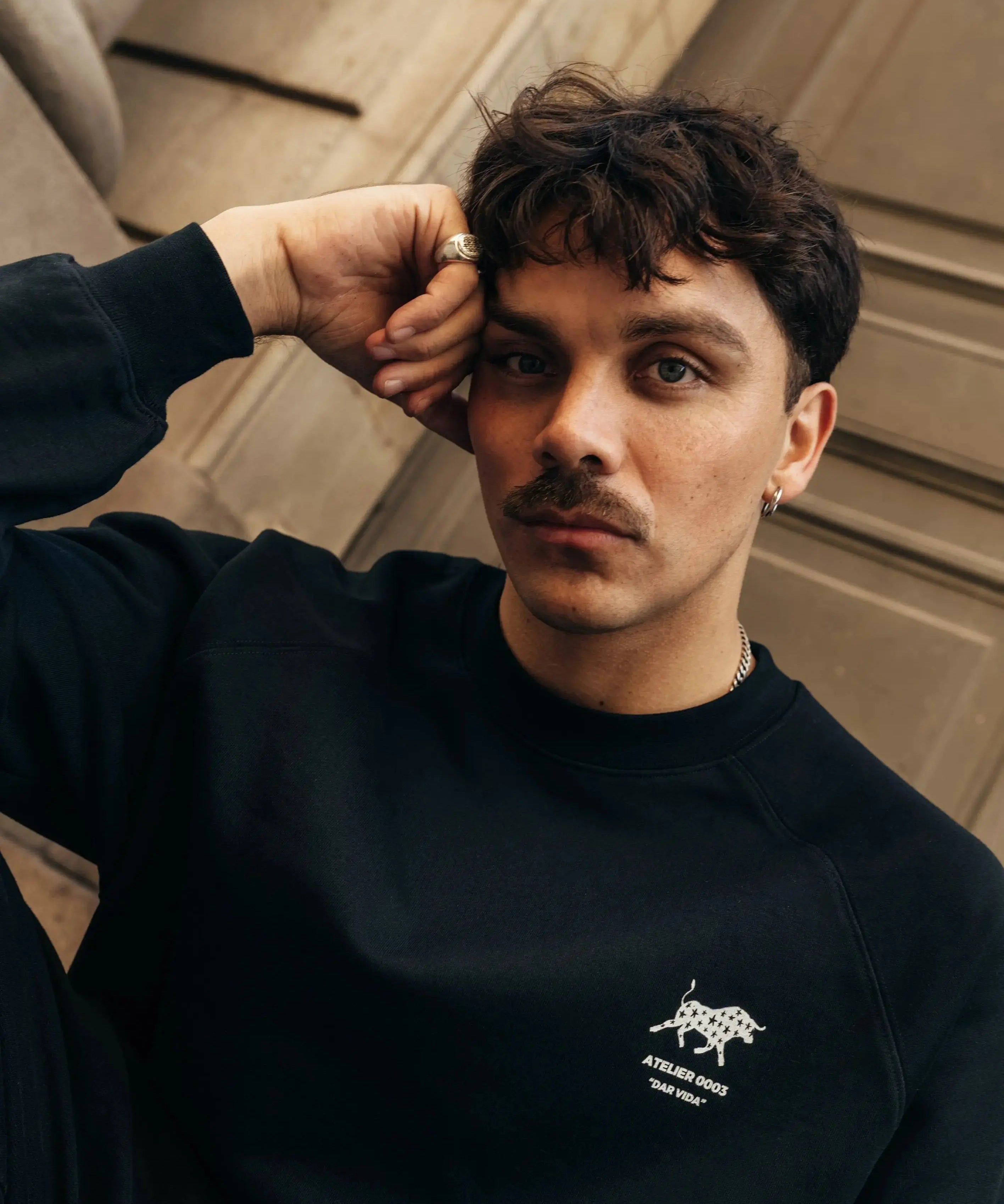 Portraits de Famille Dar Vida The Sweatshirt Pasión Model 6