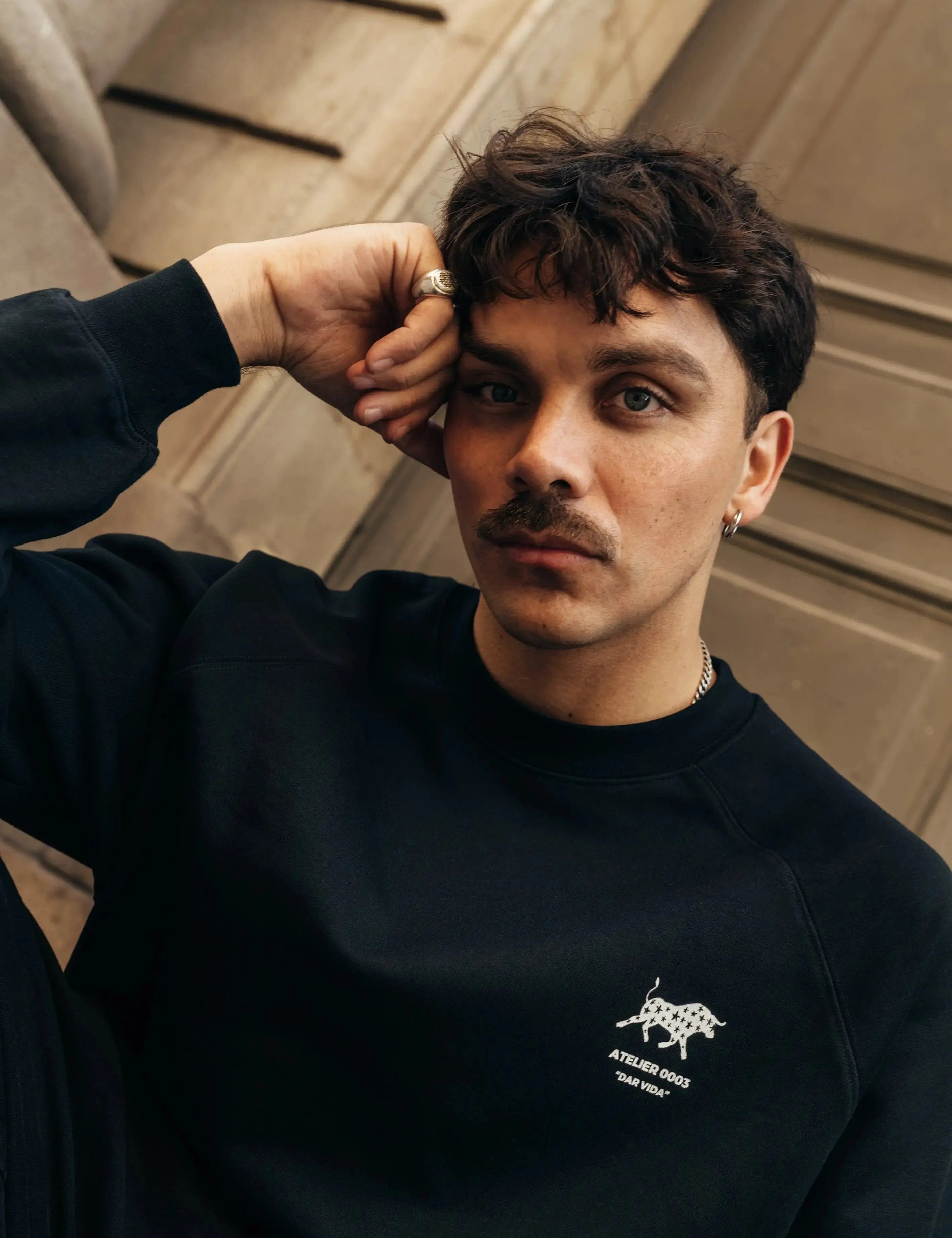 Portraits de Famille Dar Vida The Sweatshirt Pasión Model 6