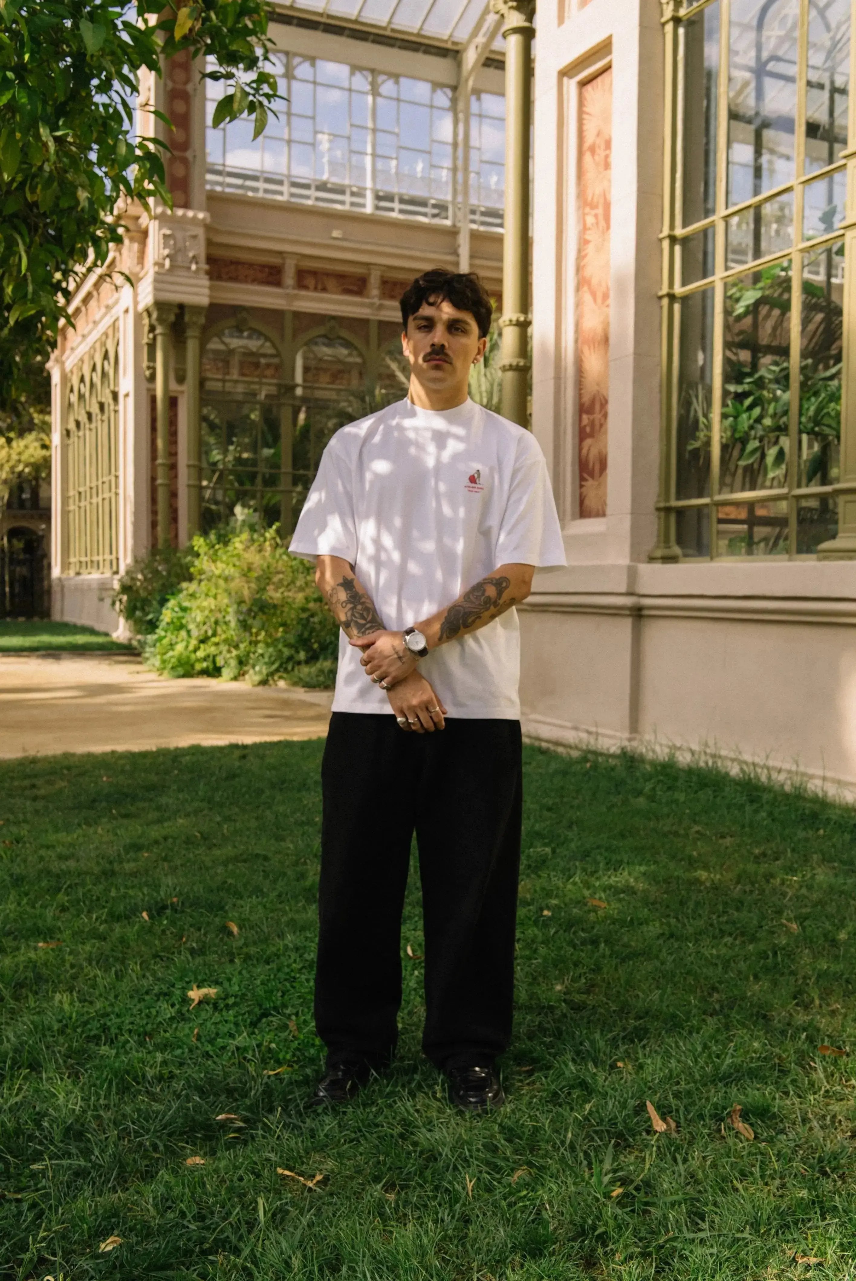 Portraits de Famille Dar Vida The Tee Gloria Model 1