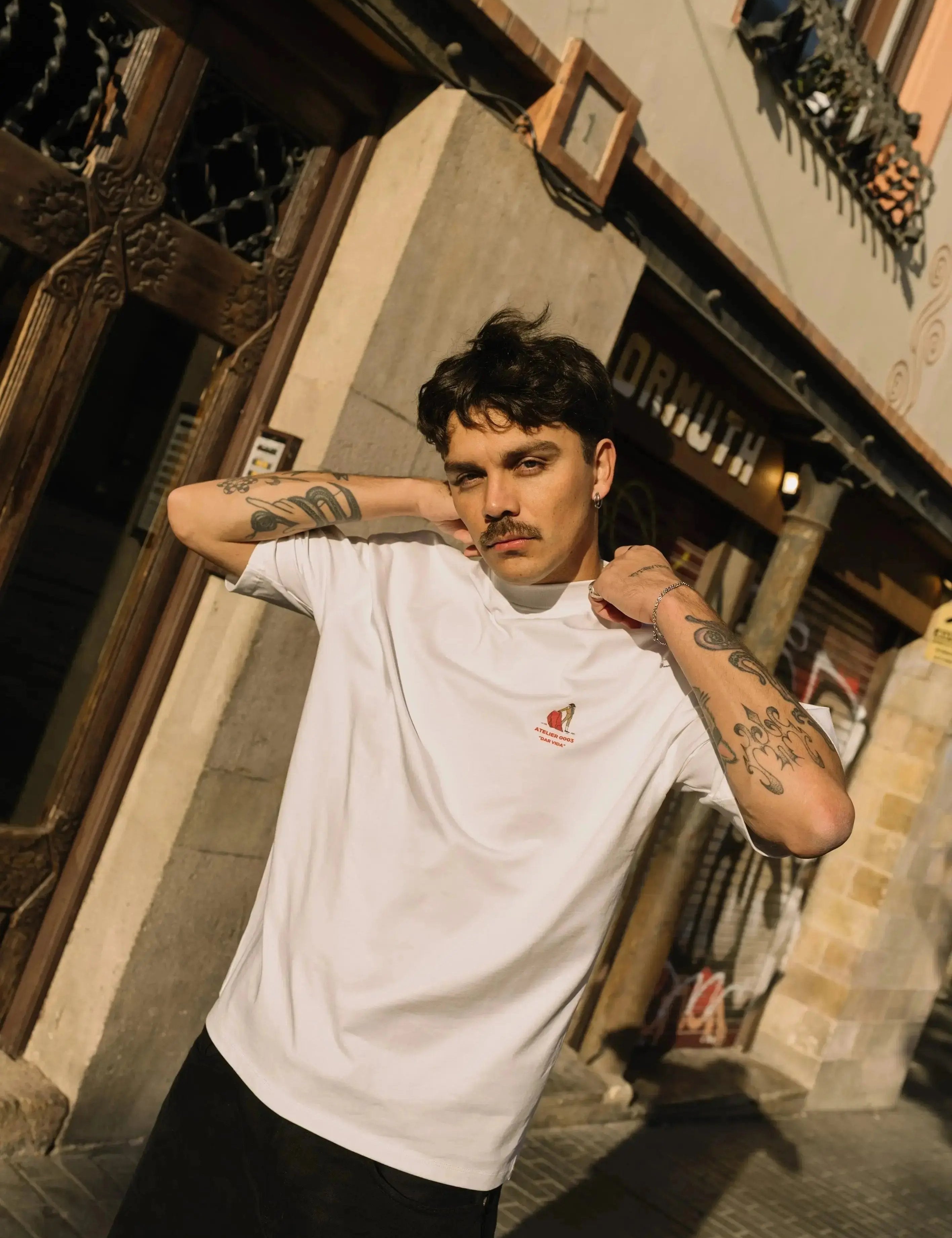 Portraits de Famille Dar Vida The Tee Gloria Model 3