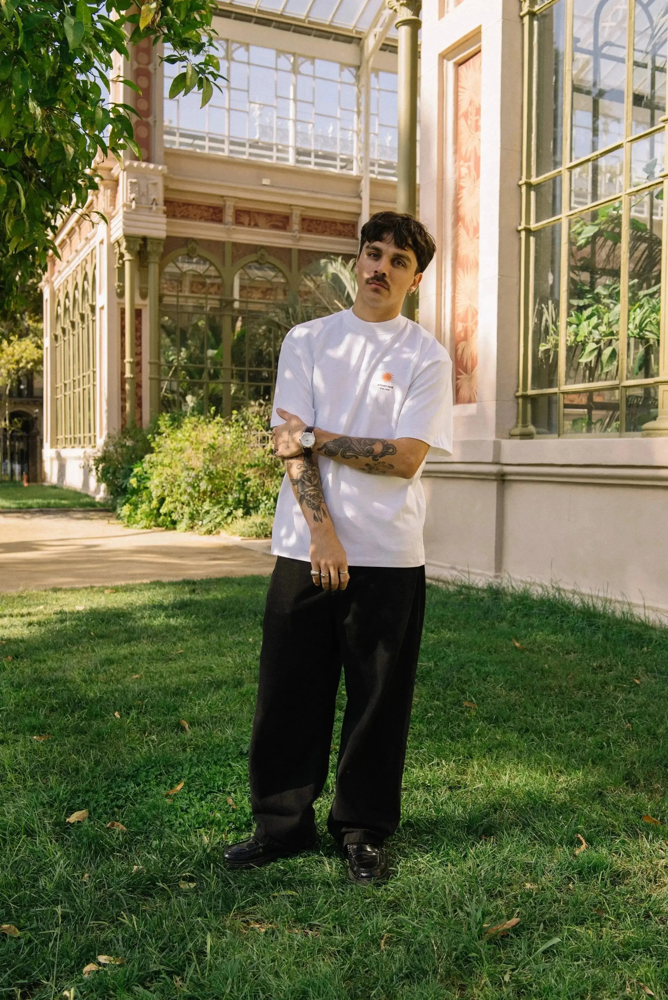 Portraits de Famille Dar Vida The Tee Sol Model 1