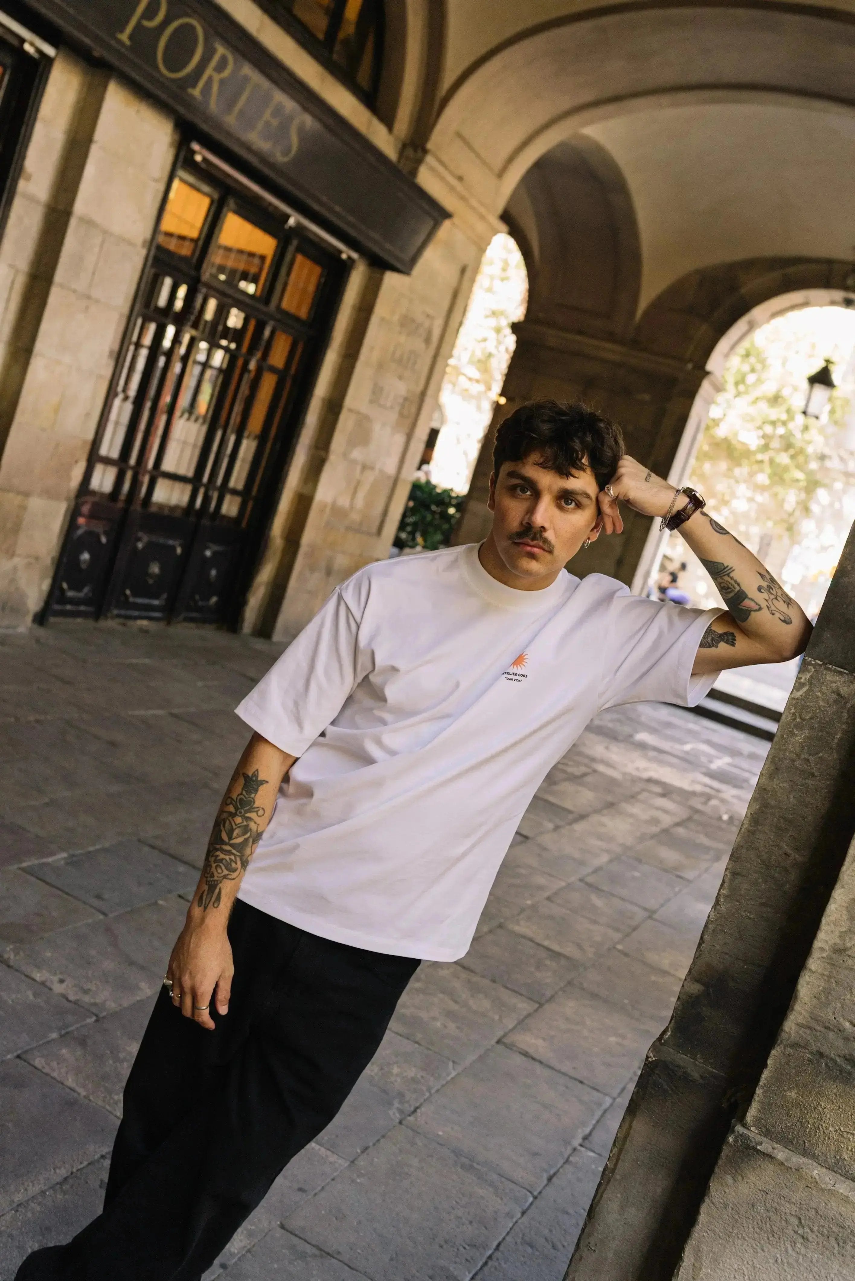 Portraits de Famille Dar Vida The Tee Sol Model 3