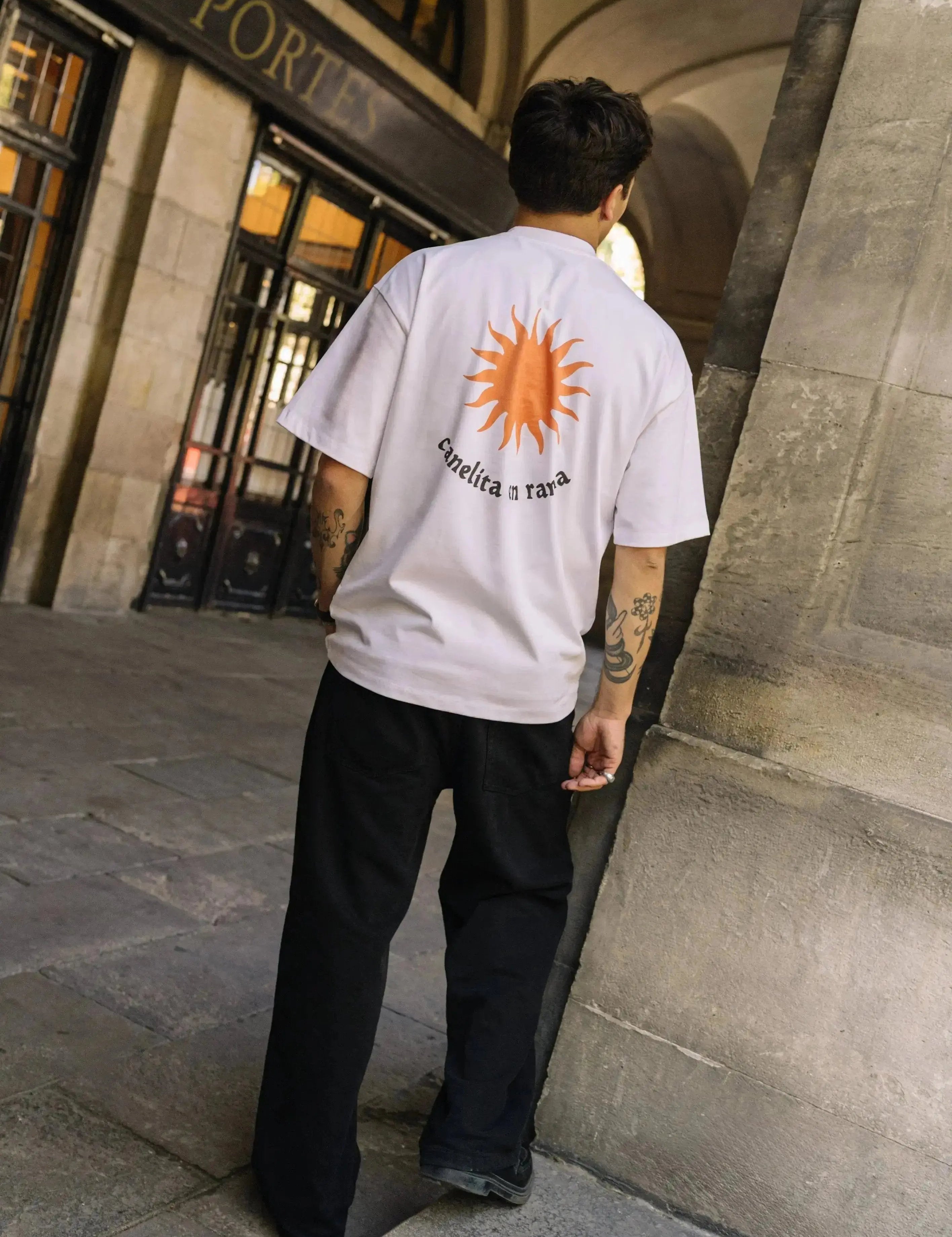 Portraits de Famille Dar Vida The Tee Sol Model 6