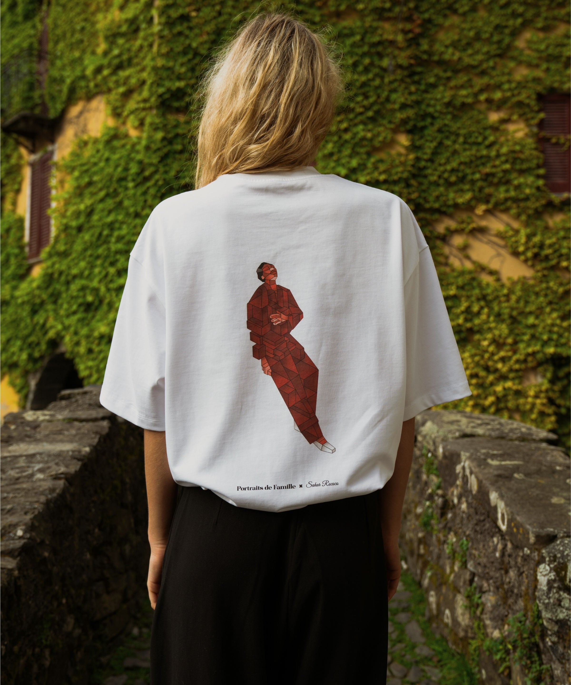 Portraits de Famille Echoes Discomfort Tee Back