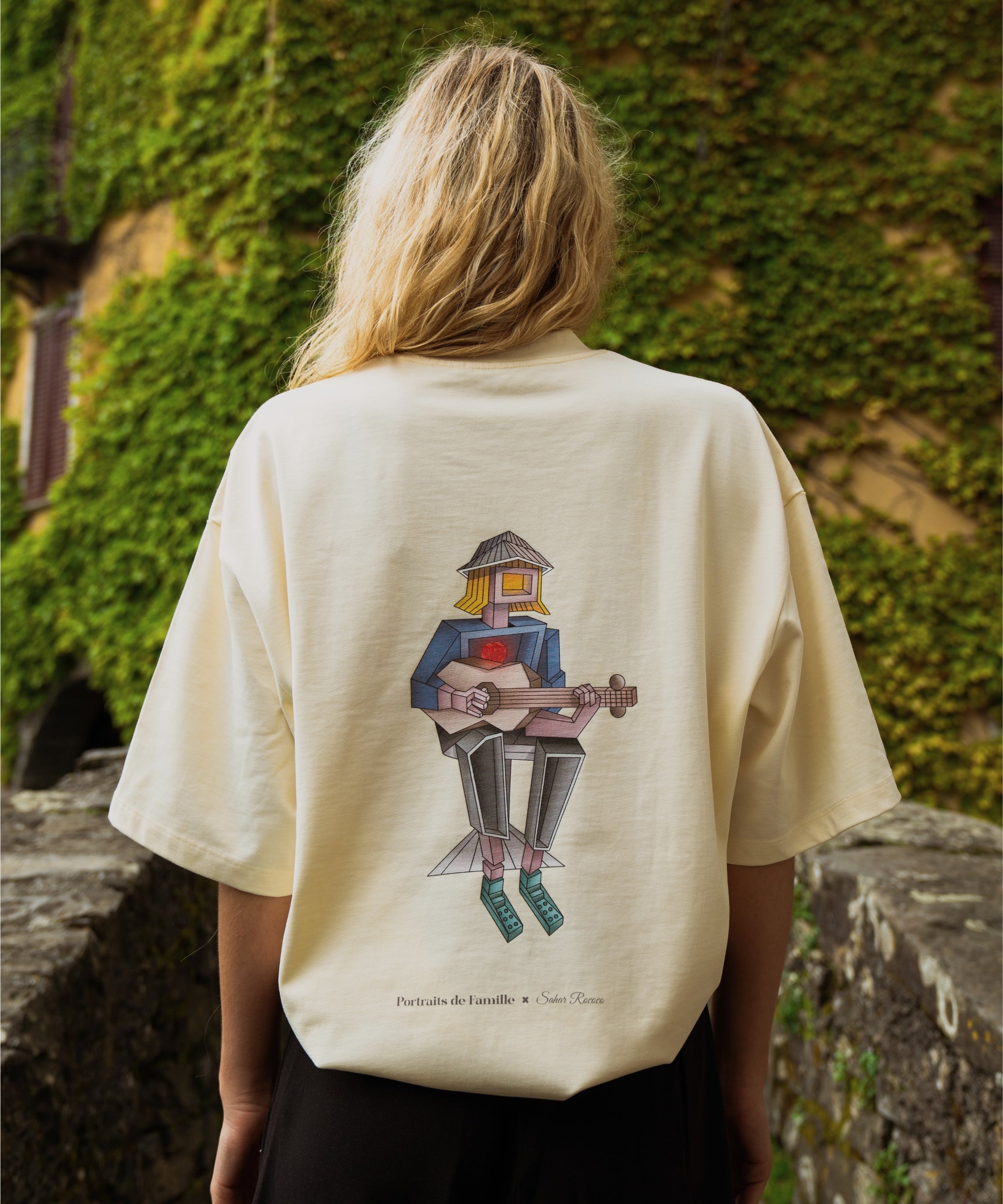 Portraits de Famille Echoes Lost Tee Back