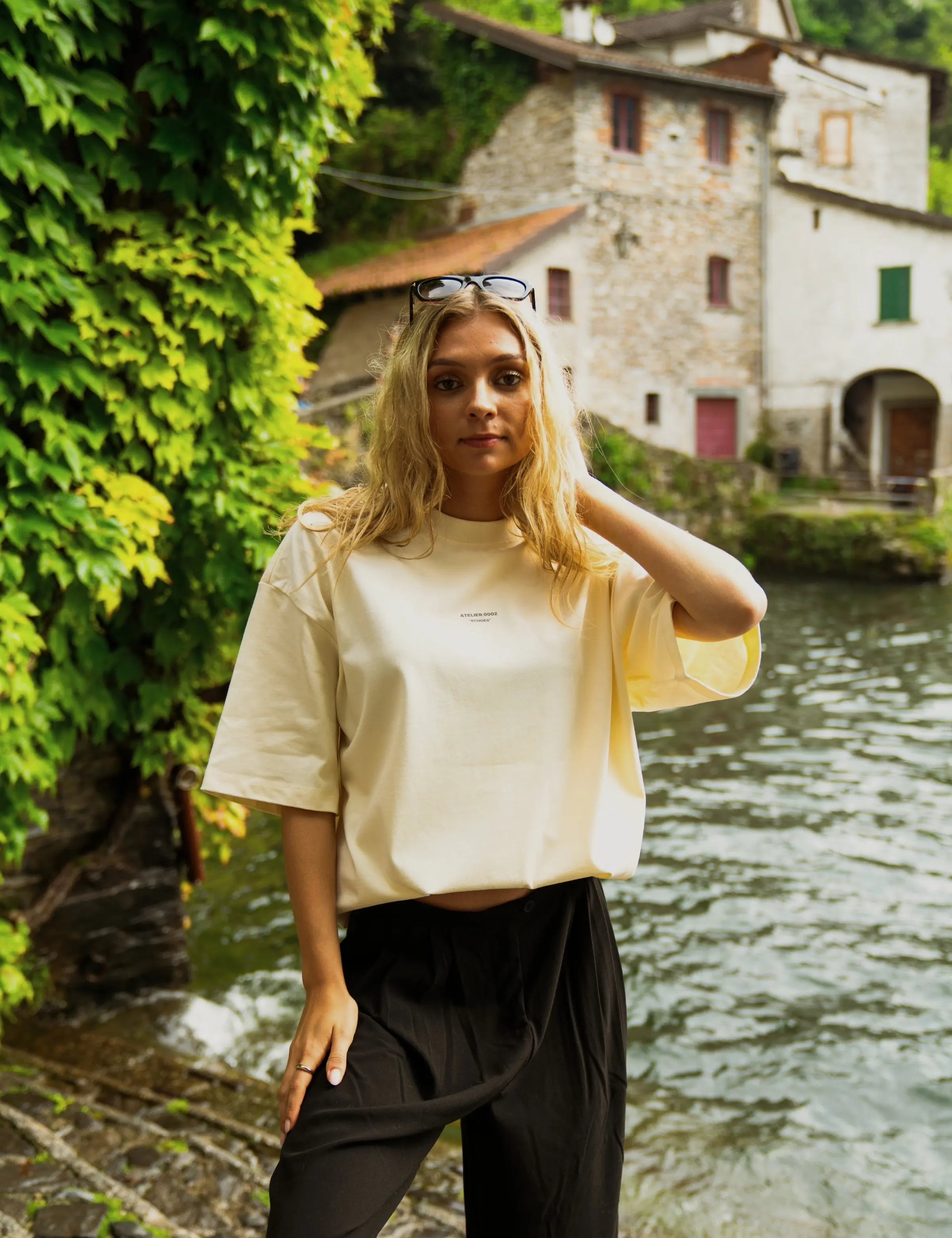 Portraits de Famille Echoes The Tee Catch Model 2