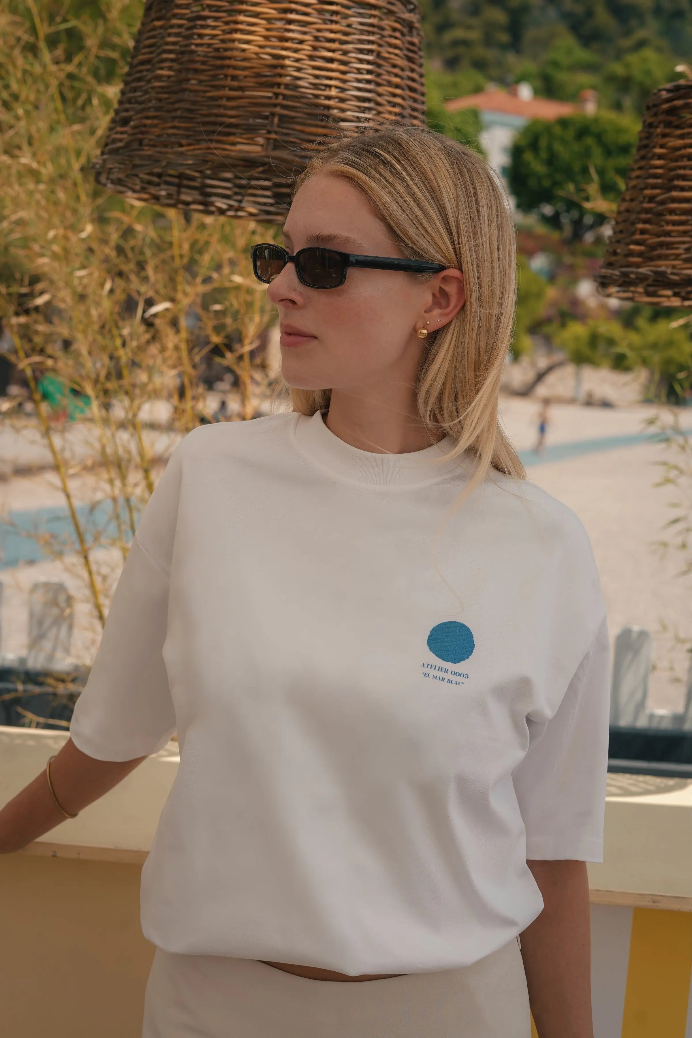 Portraits de Famille El Mar Blau The Tee Blau Model 6