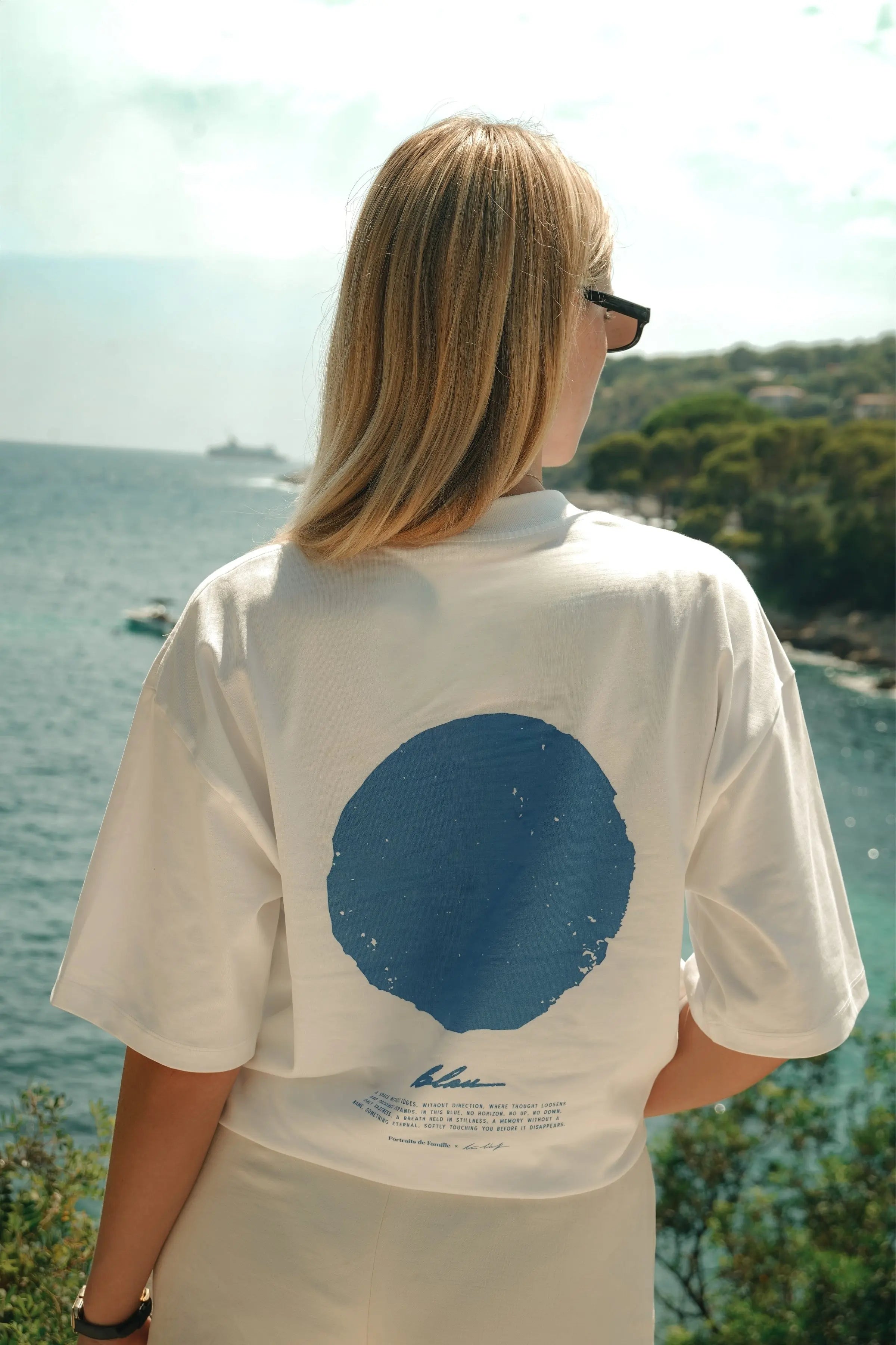 Portraits de Famille El Mar Blau The Tee Blau Model 7