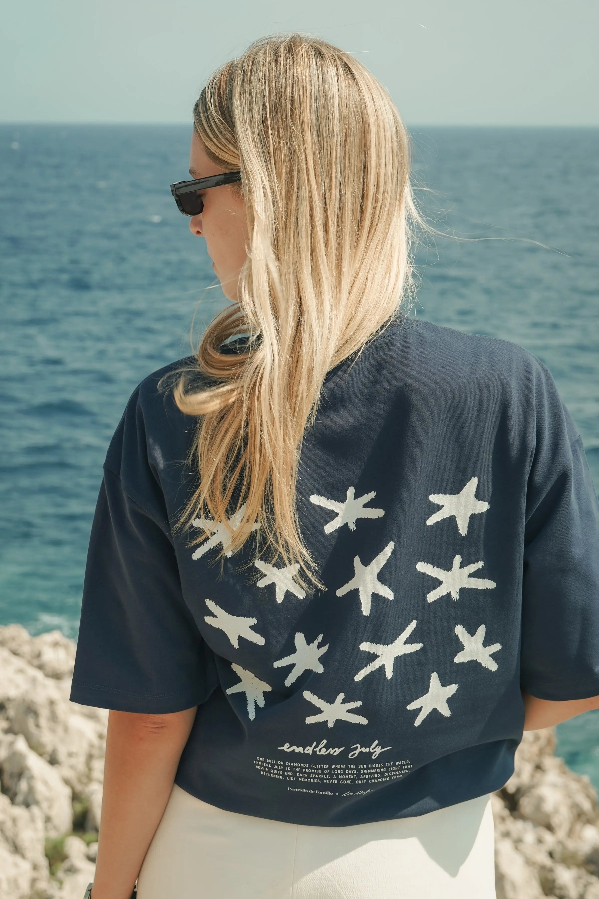 Portraits de Famille El Mar Blau The Tee Endless July Model 1