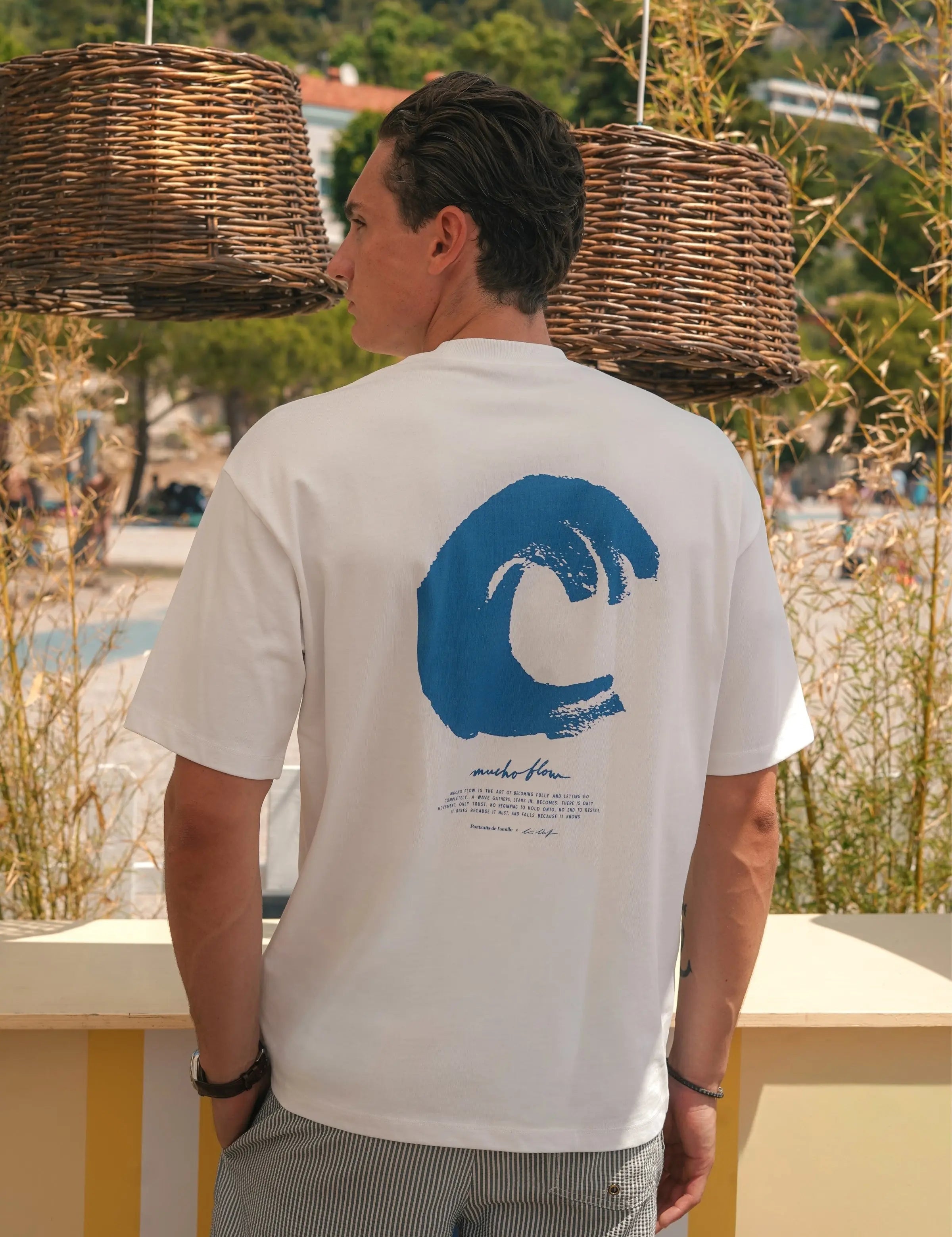 Portraits de Famille El Mar Blau TheTee Mucho Flow Model 6