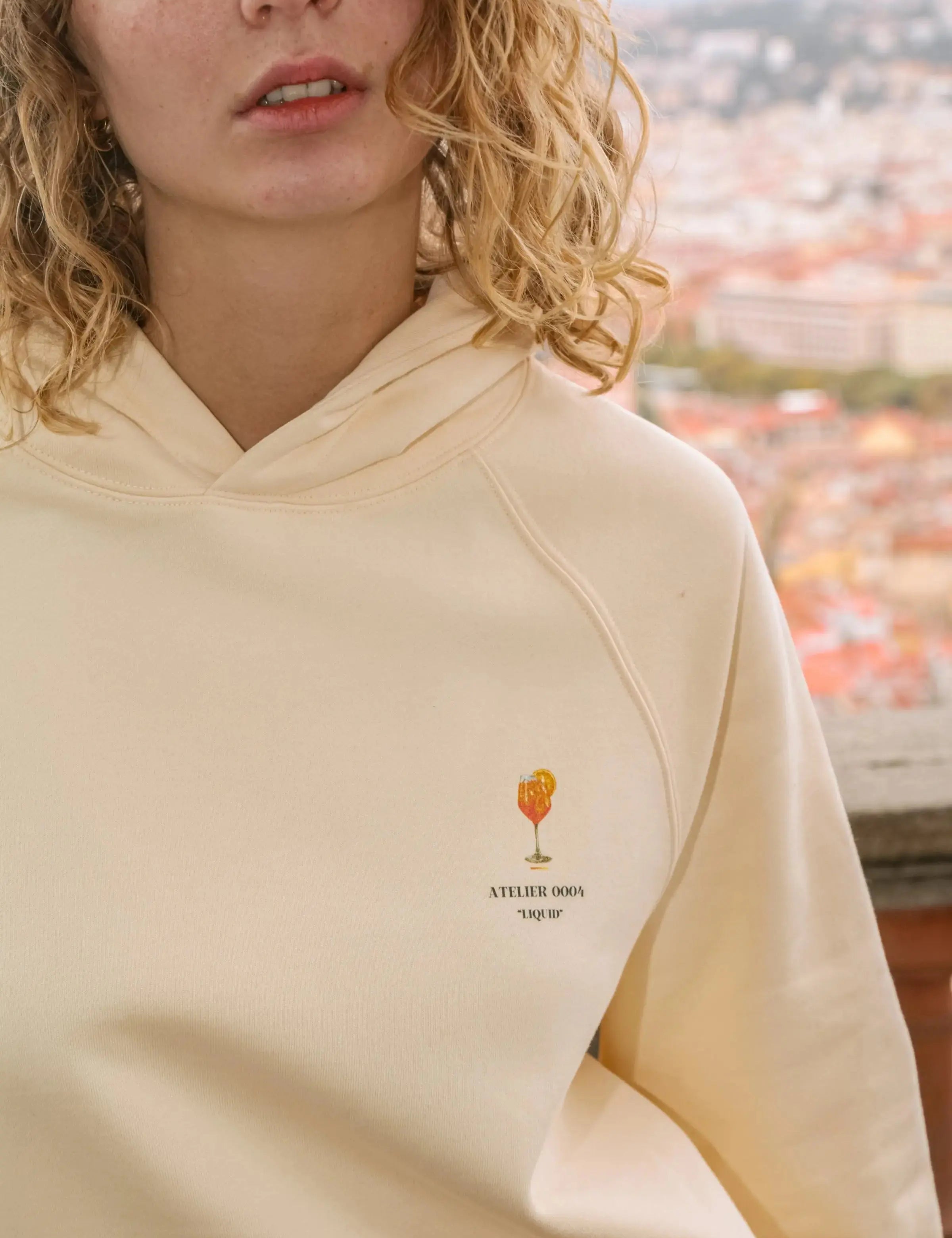 Portraits de Famille Liquid The Hoodie Aperol Spritz Model 2
