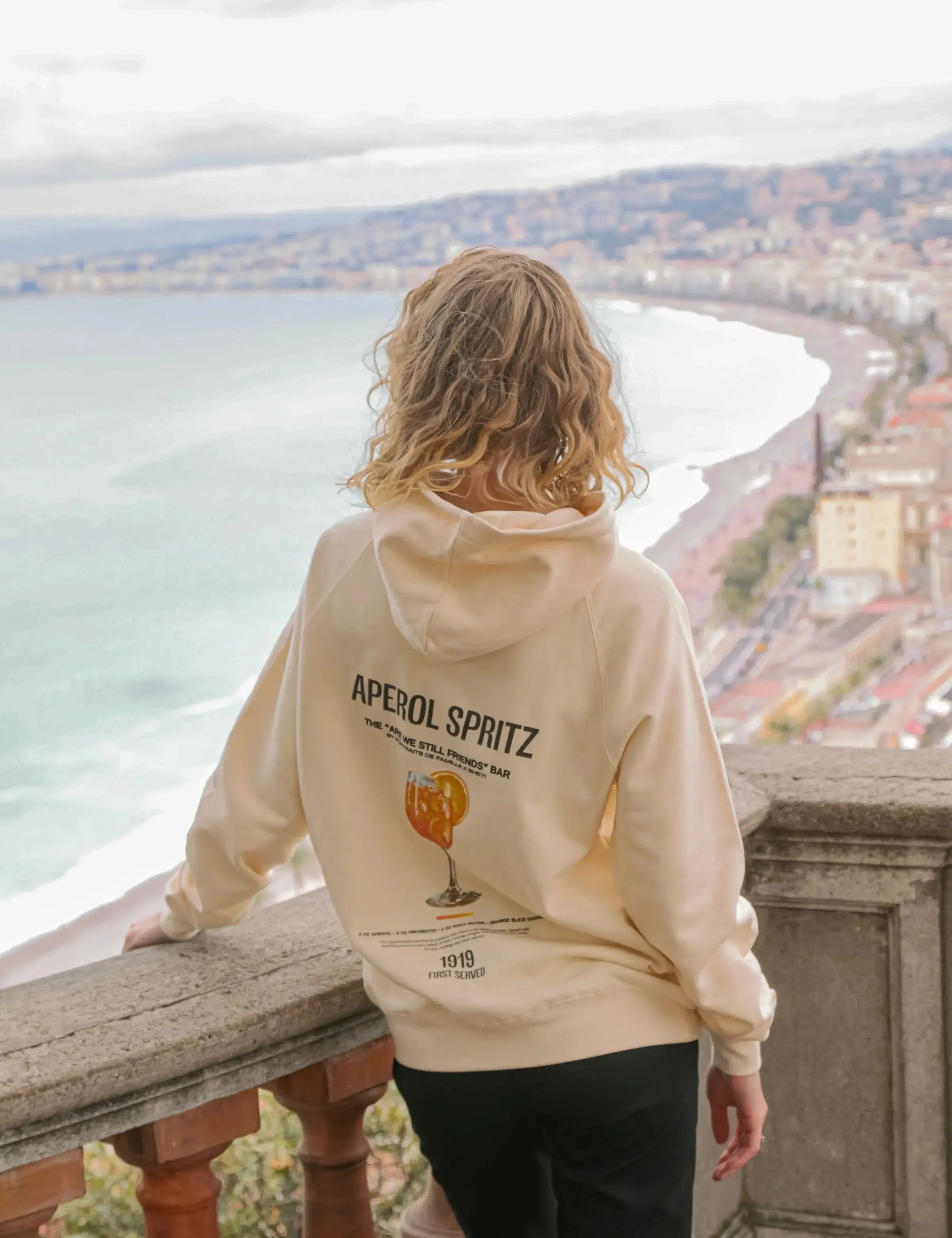 Portraits de Famille Liquid The Hoodie Aperol Spritz Model 4