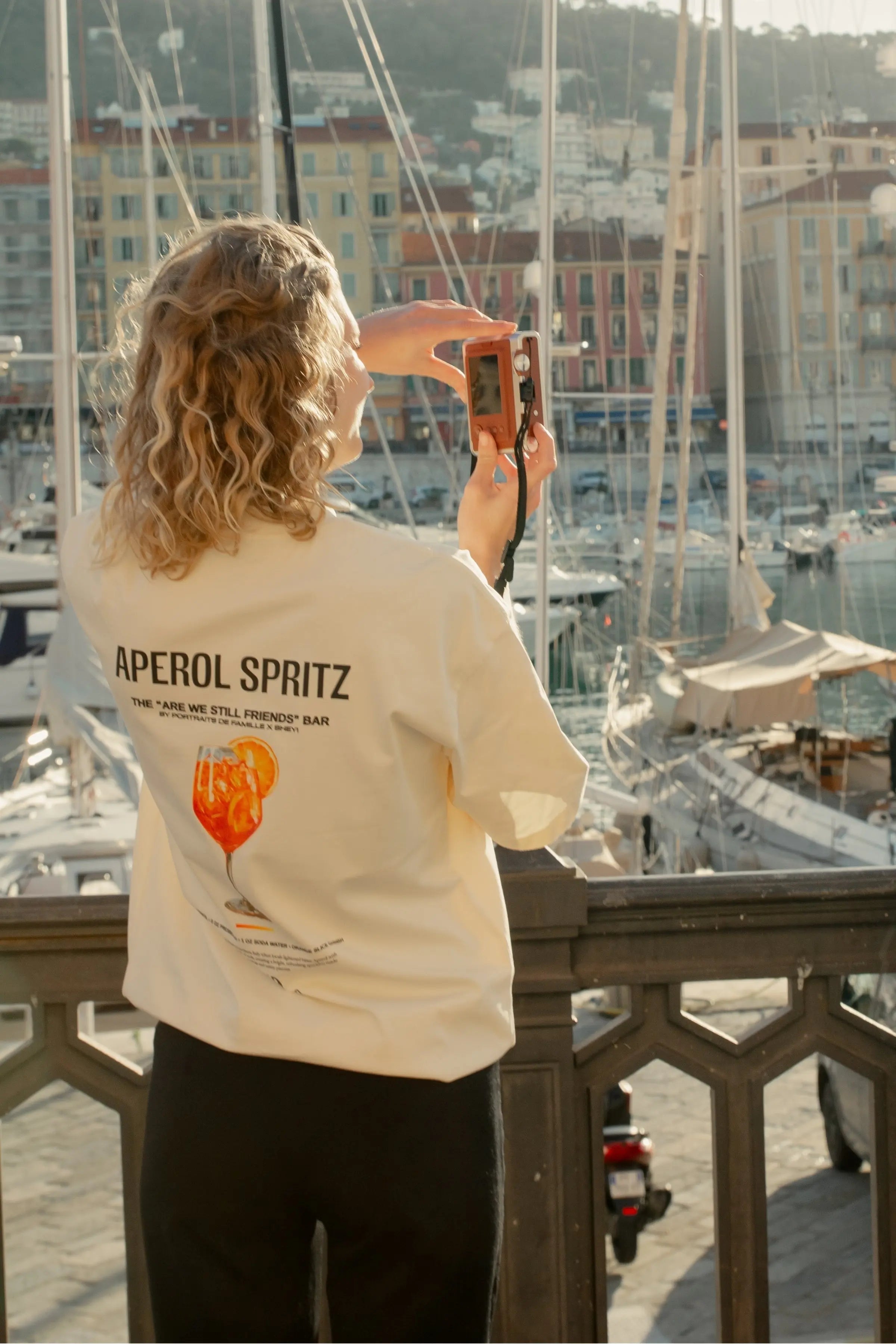 Portraits de Famille The Tee Aperol Spritz Model 5