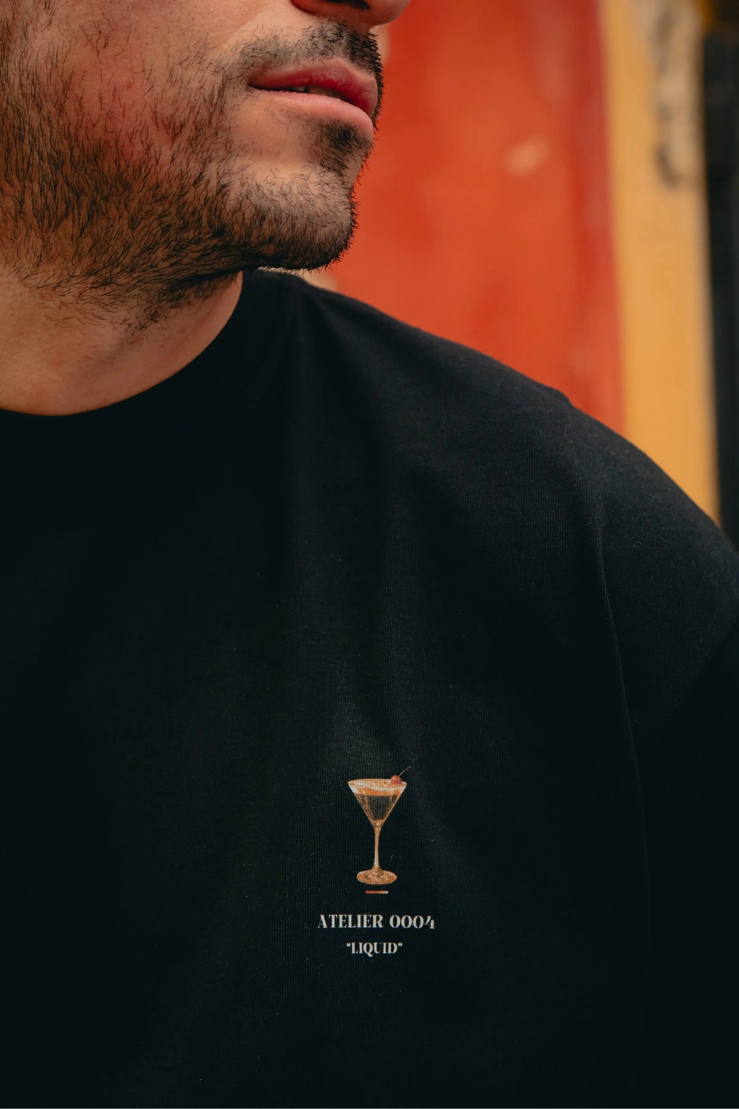 Portraits de Famille Liquid The Tee Espresso Martini Model 2