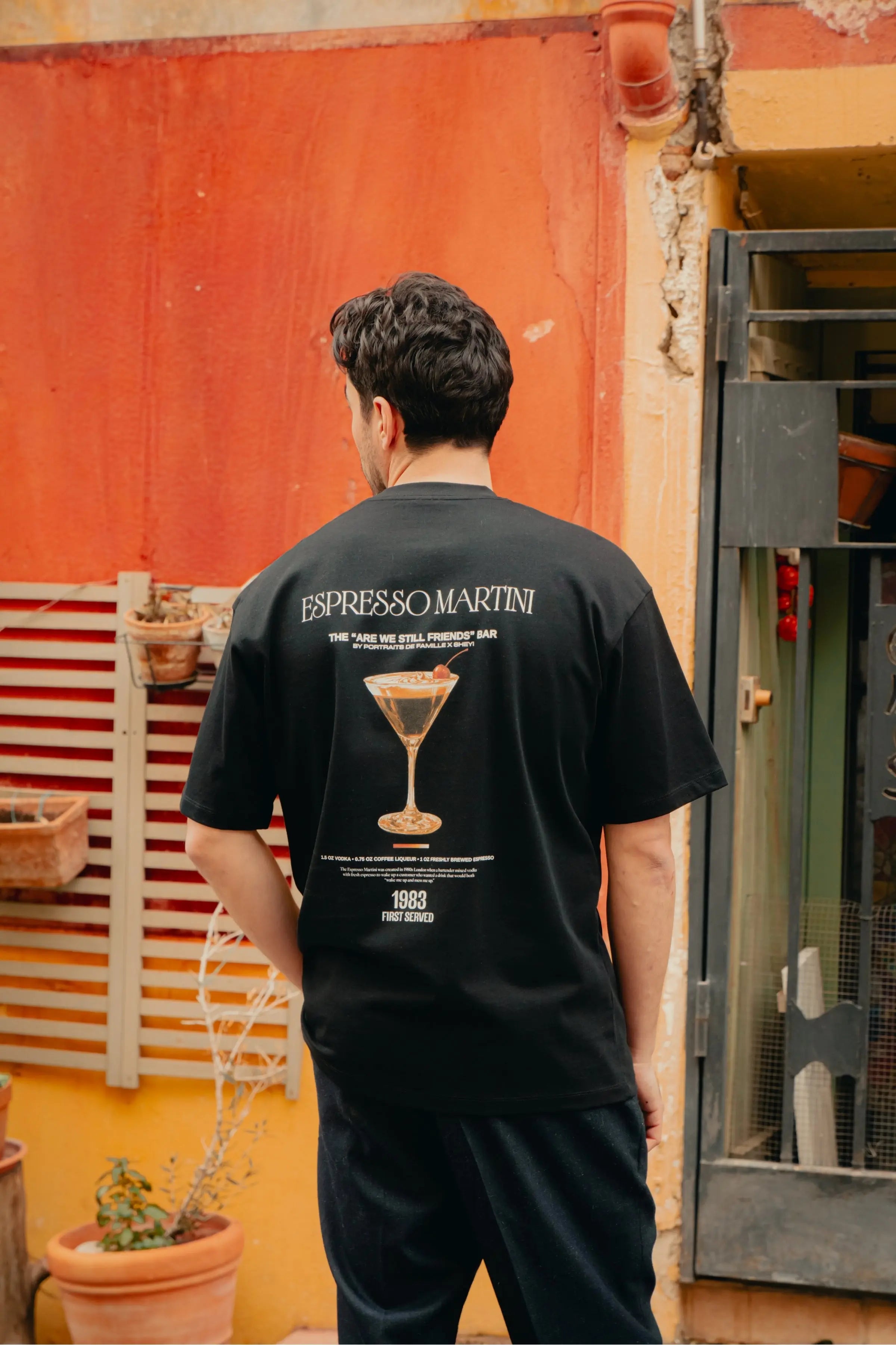 Portraits de Famille Liquid The Tee Espresso Martini Model 3