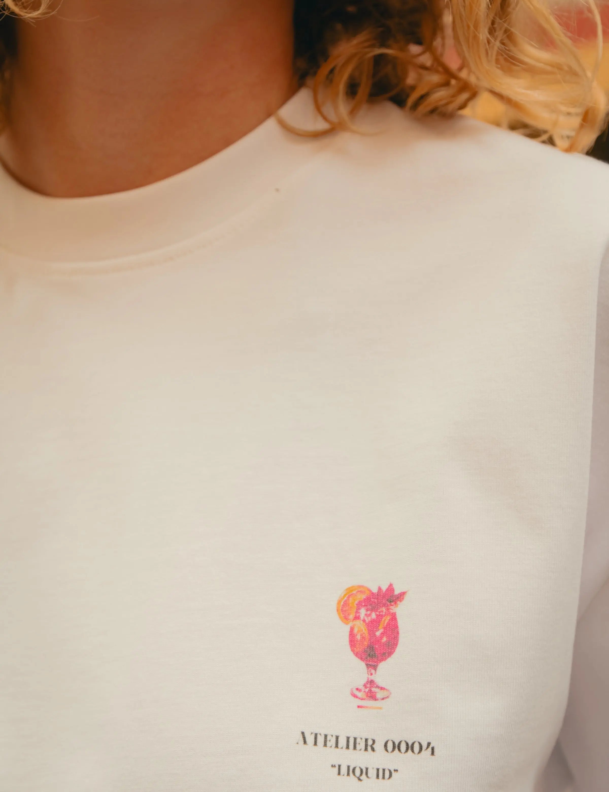 Portraits de Famille Liquid The Tee Sangria Model 2