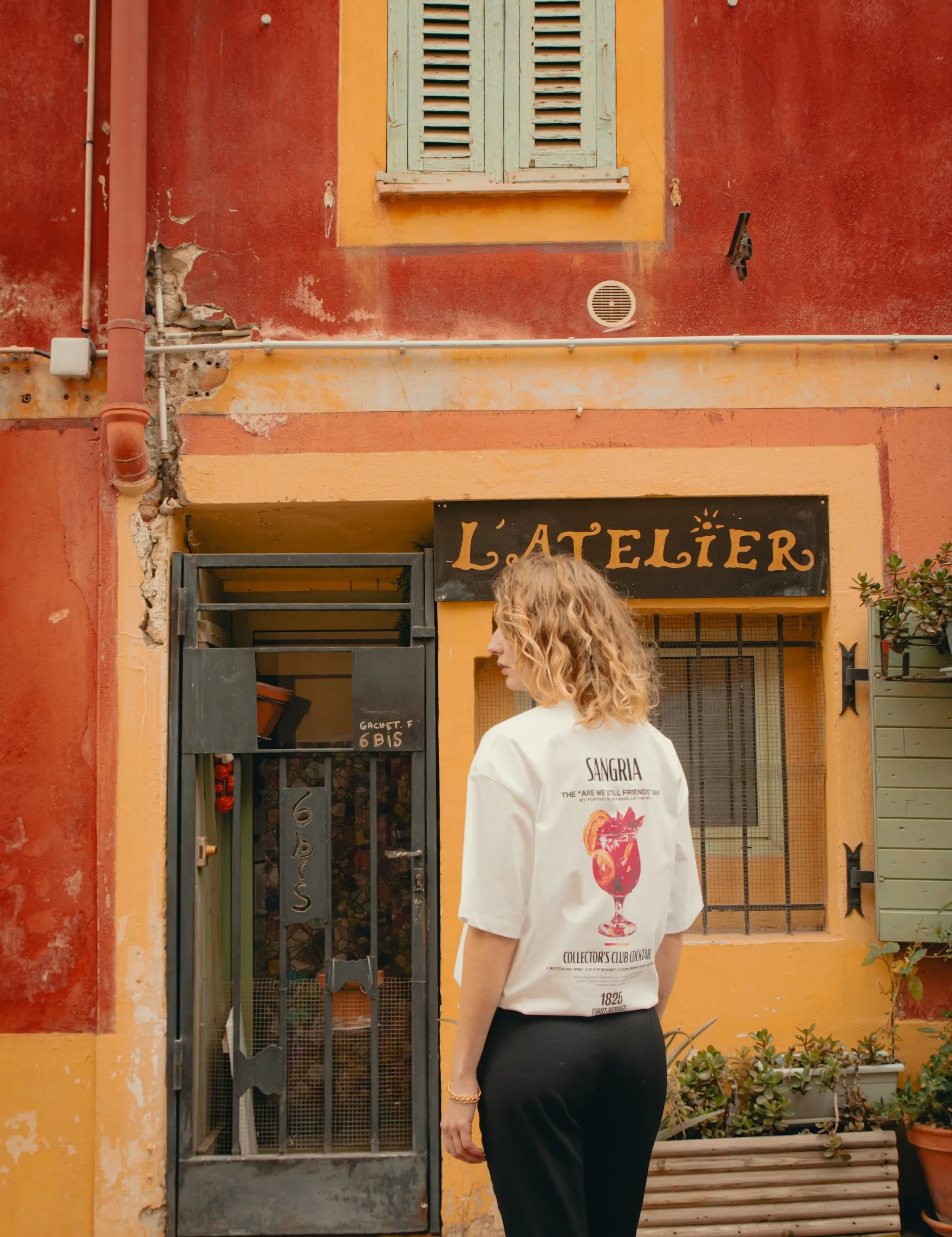 Portraits de Famille Liquid The Tee Sangria Model 3