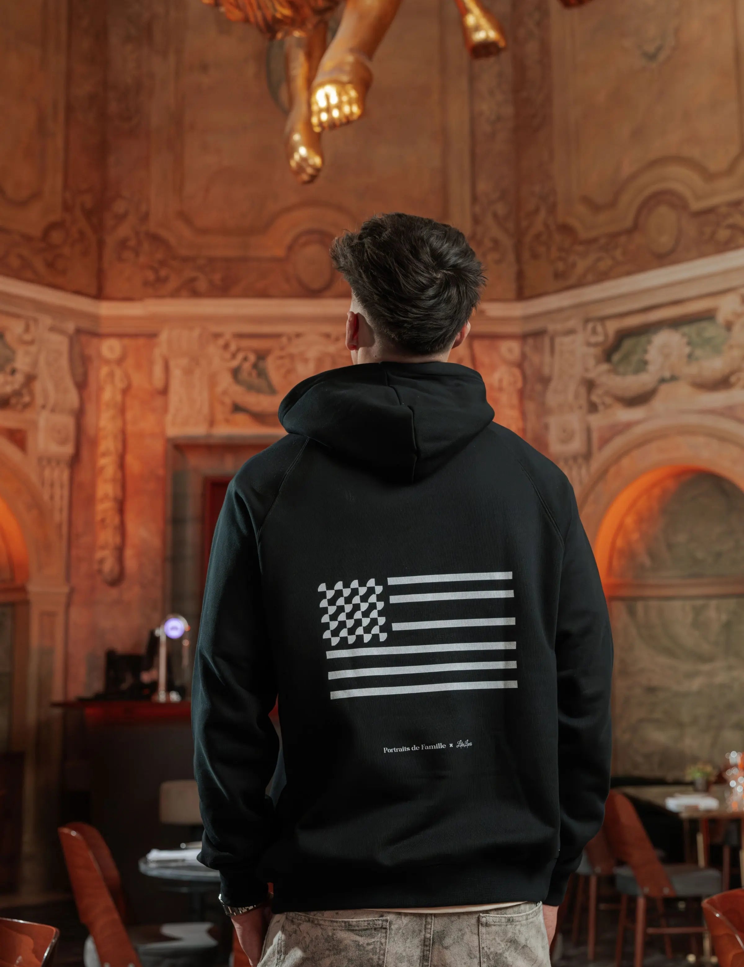 Portraits de Famille States The Hoodie United Model 1