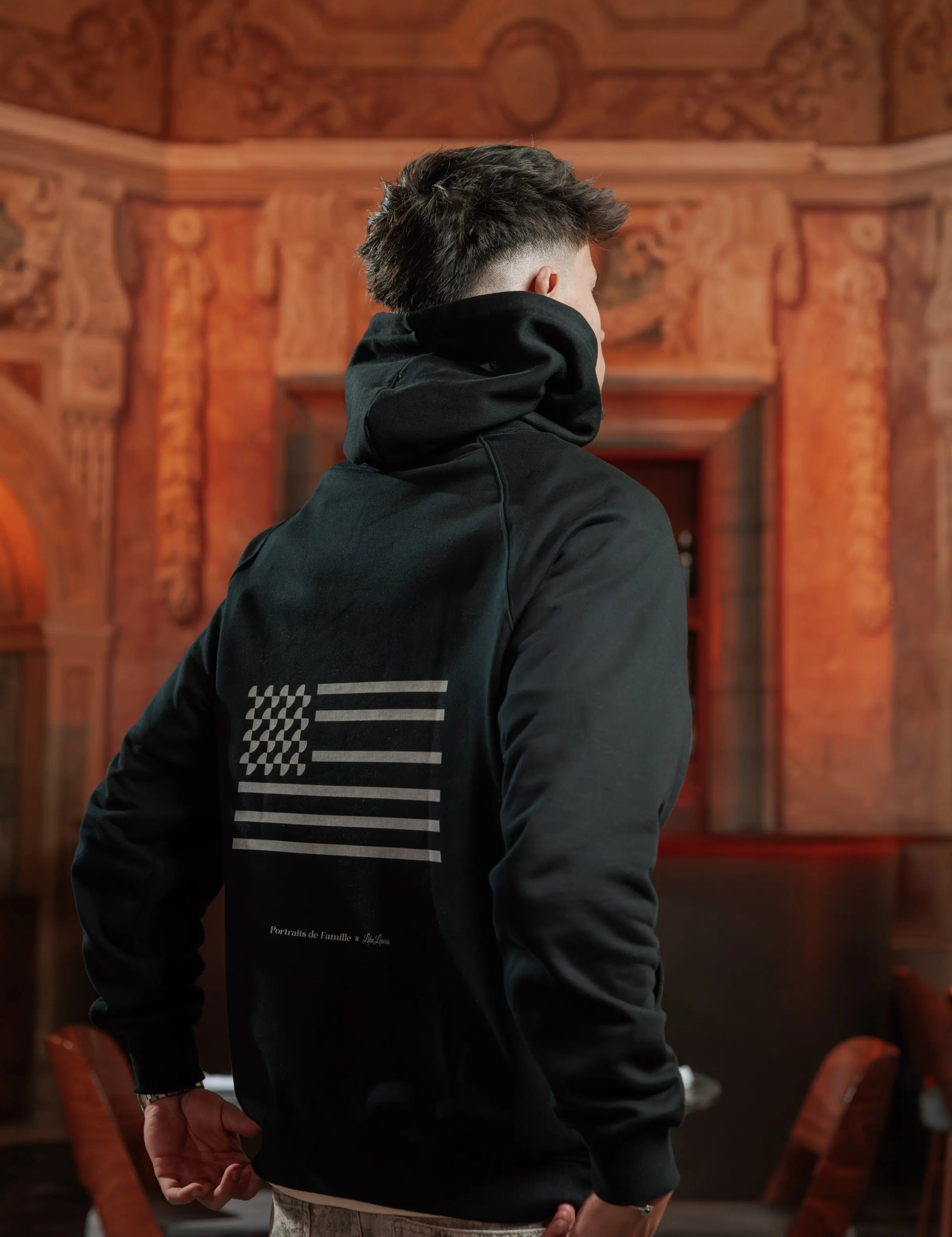 Portraits de Famille States The Hoodie United Model 3