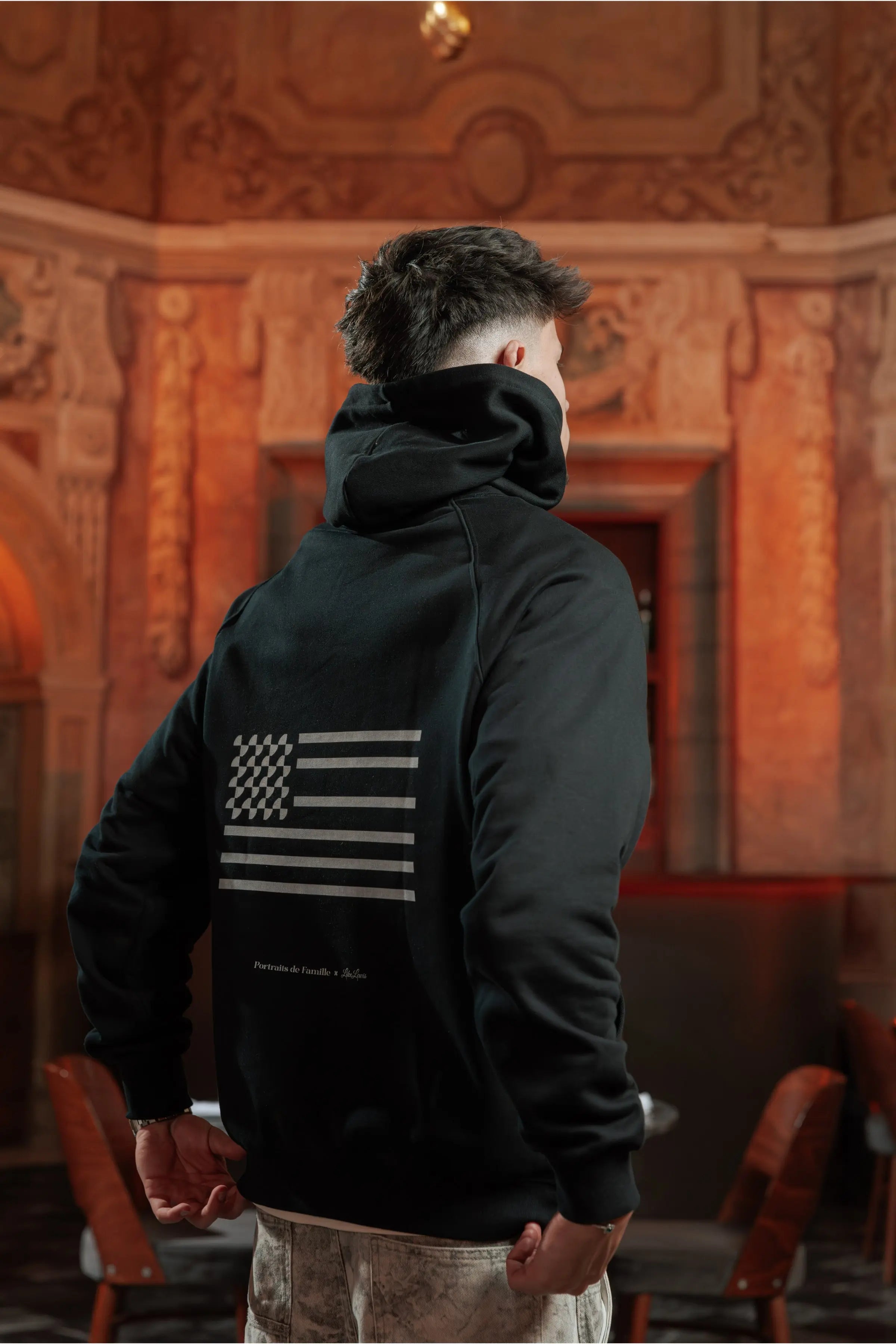 Portraits de Famille States The Hoodie United Model 3