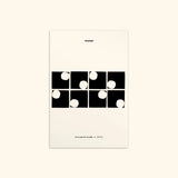 Portraits de Famille States The Postcard Friends Matte Paper Front