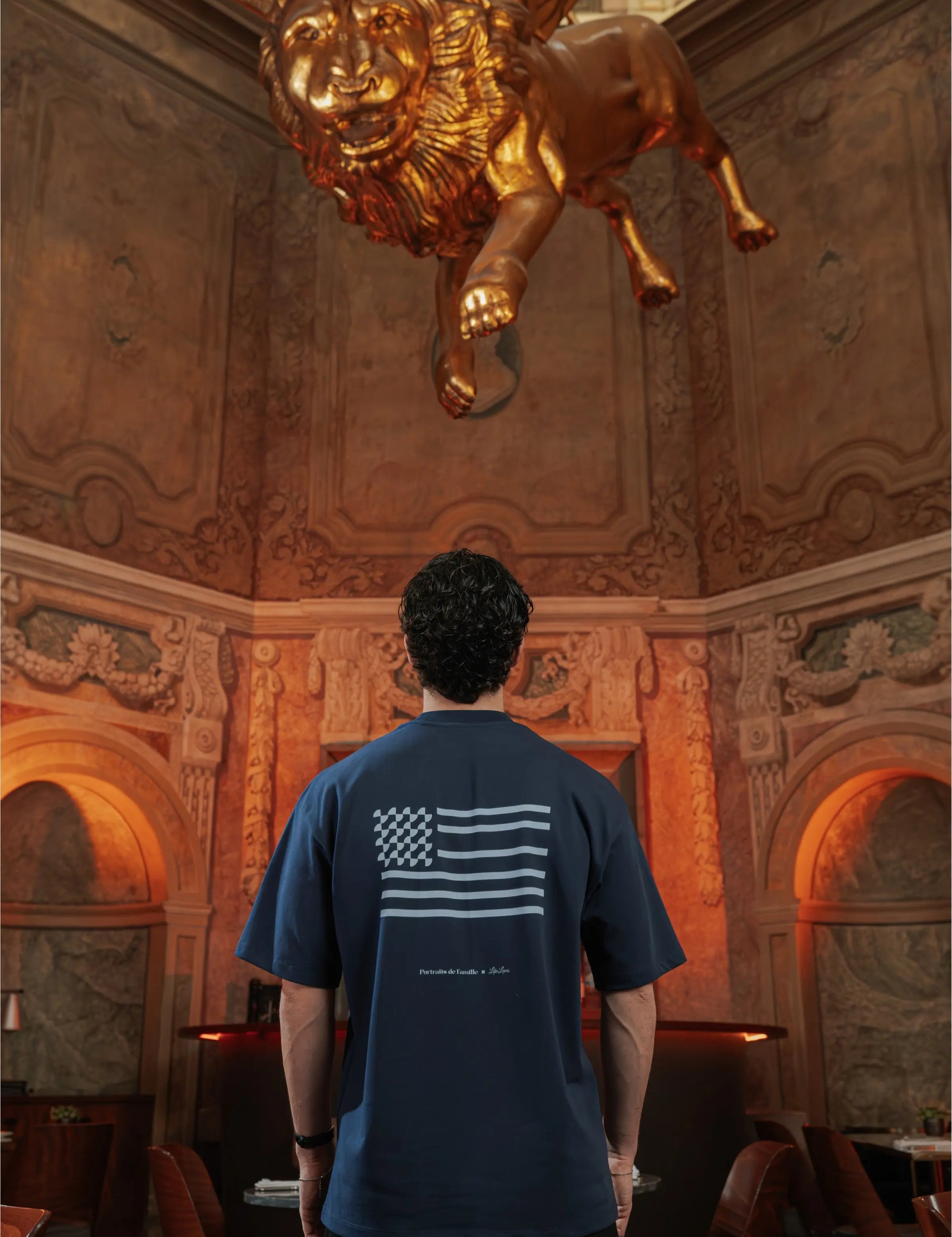 Portraits de Famille States The Tee United Model 1