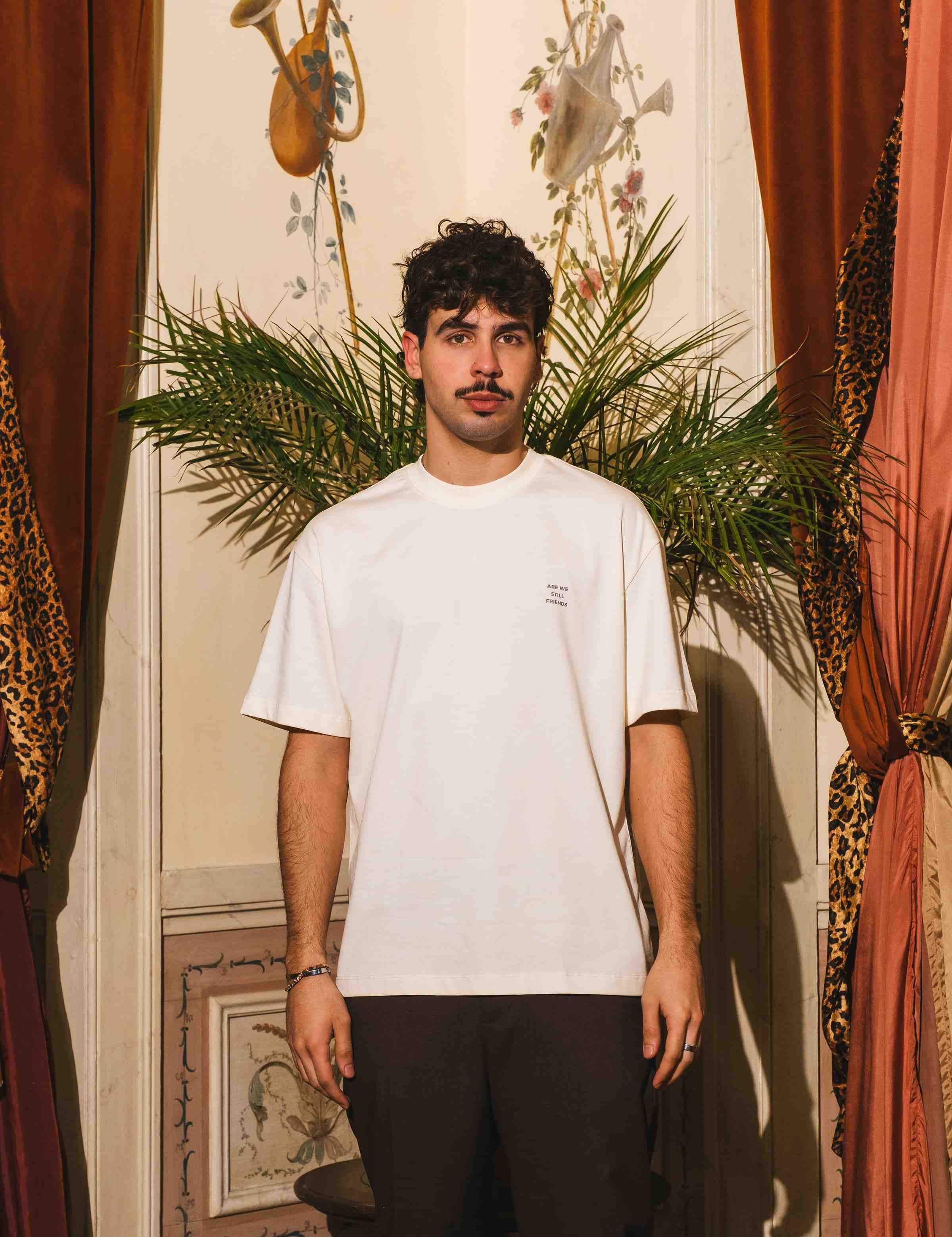 Portraits de Famille The Tee Question Lookbook