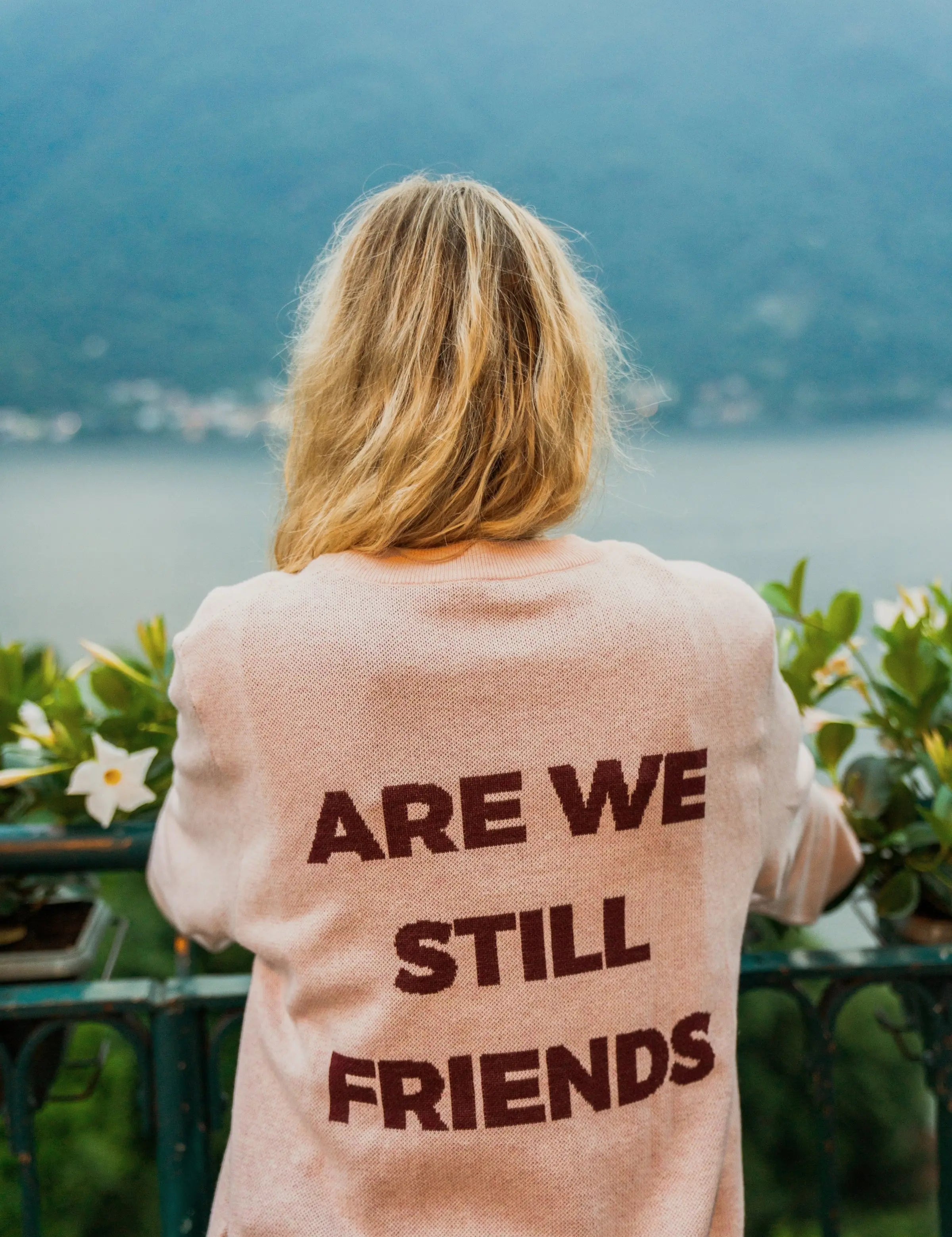 Portraits de Famille The Essentials The Sweater Question Model 1