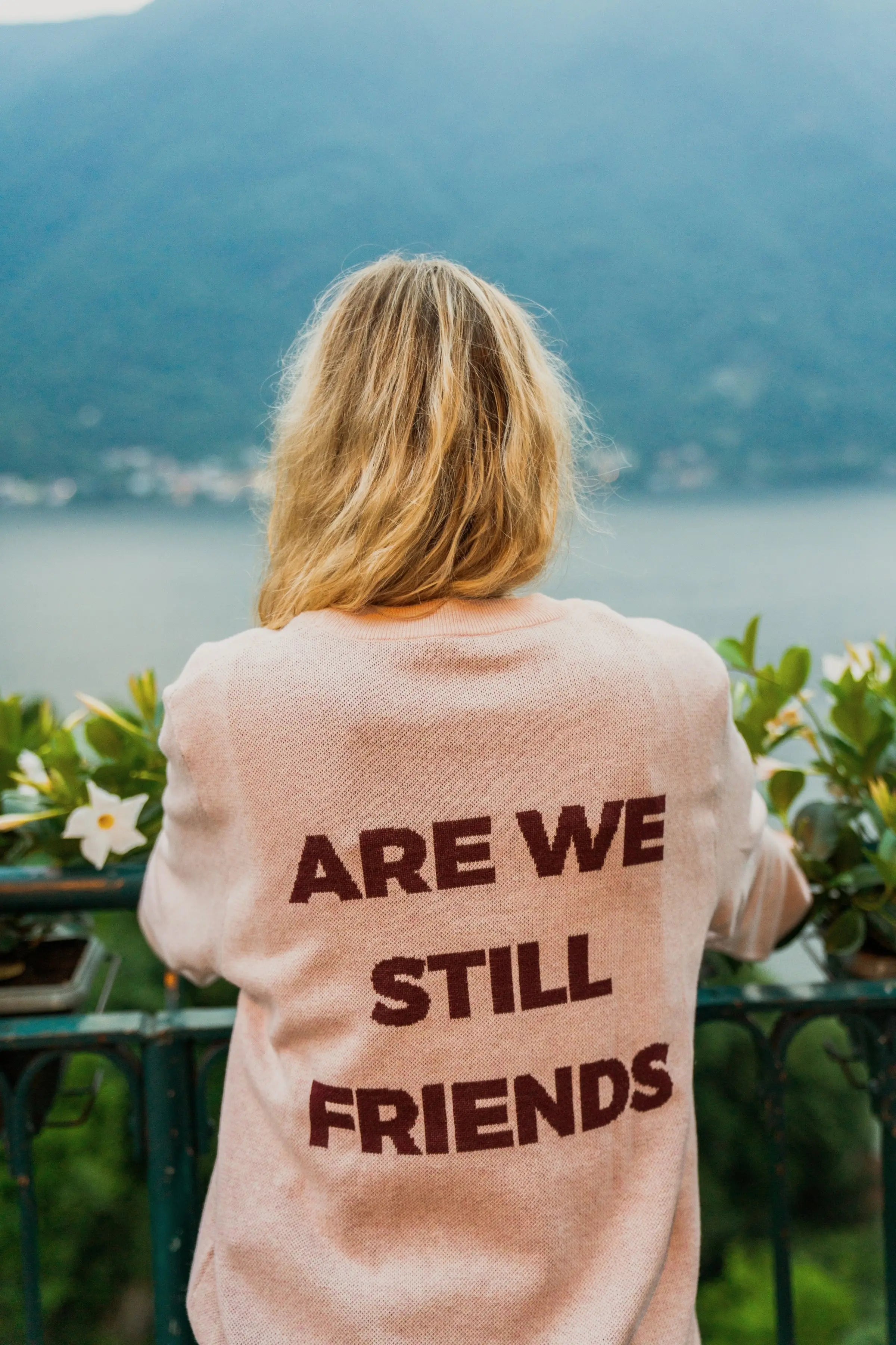 Portraits de Famille The Essentials The Sweater Question Model 1