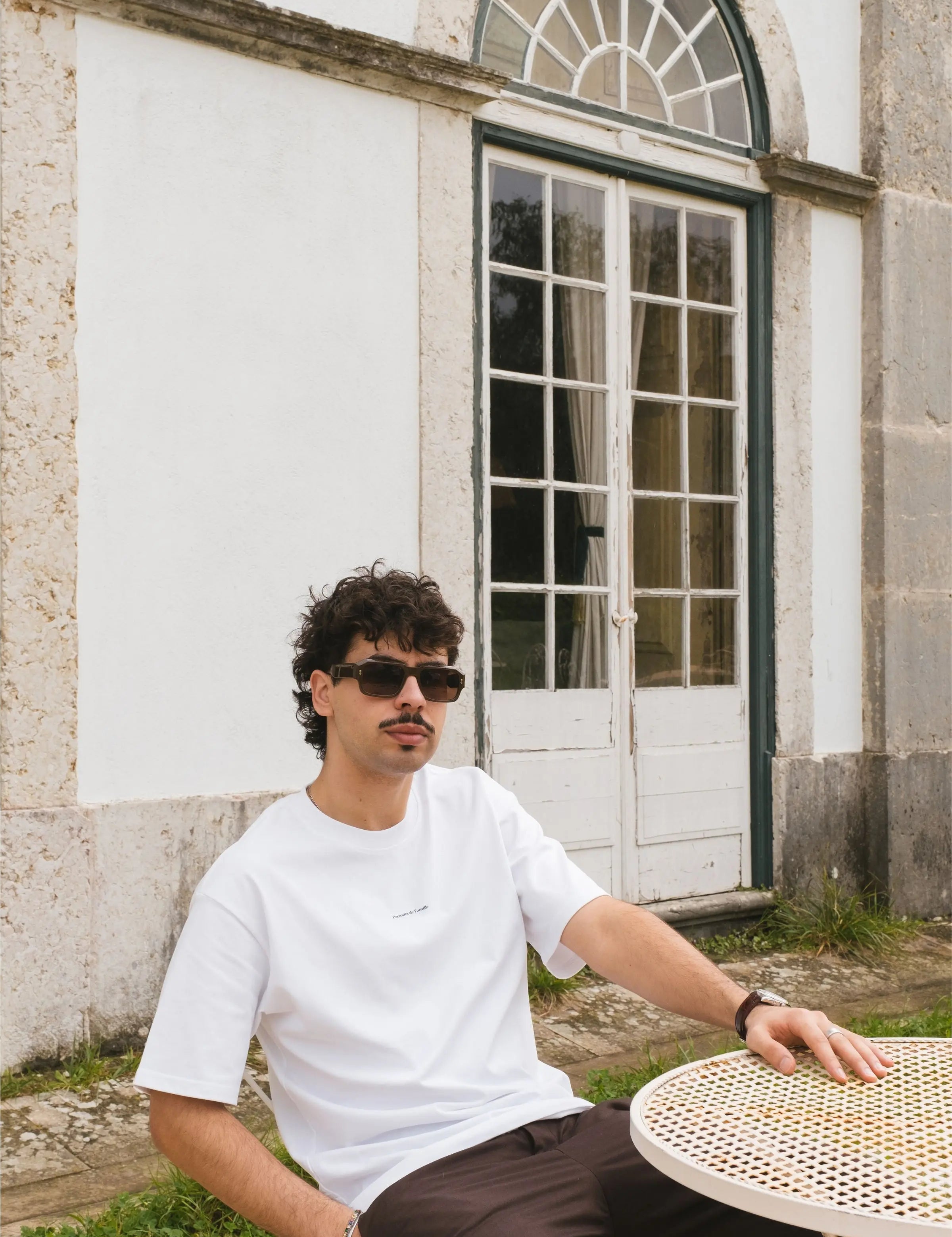 Portraits de Famille The Essentials The Tee Logo Model 1