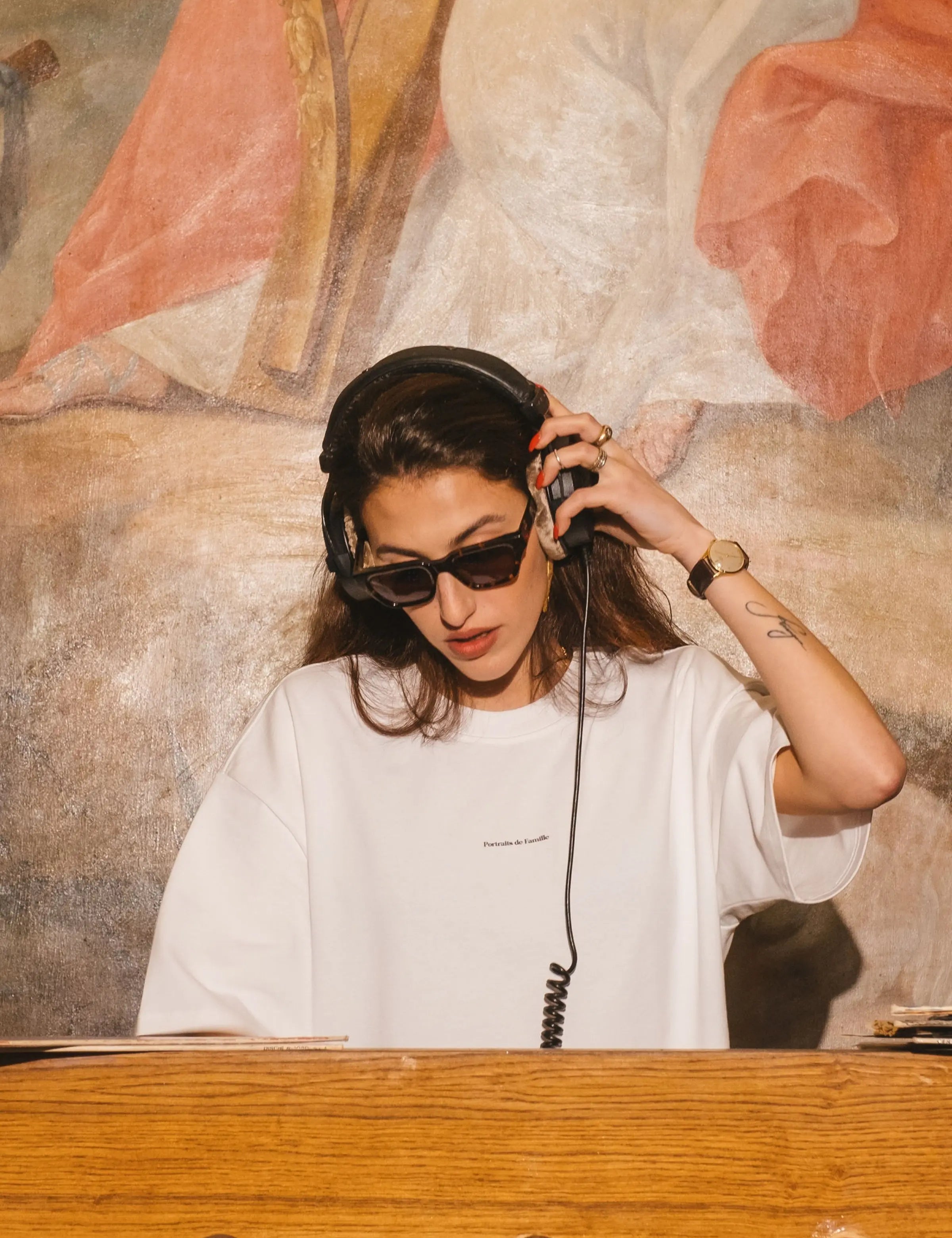 Portraits de Famille The Essentials The Tee Logo Model 3