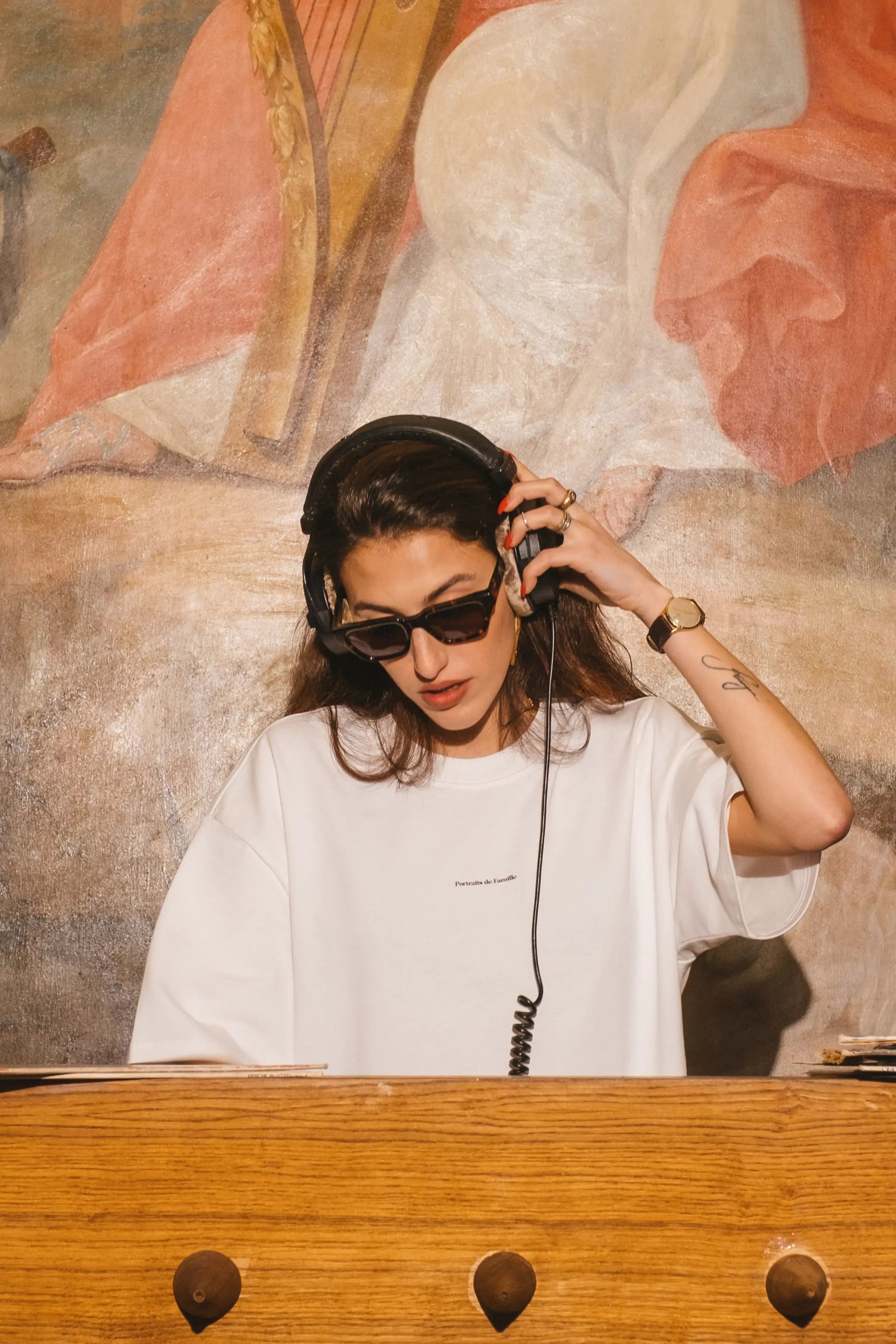 Portraits de Famille The Essentials The Tee Logo Model 3