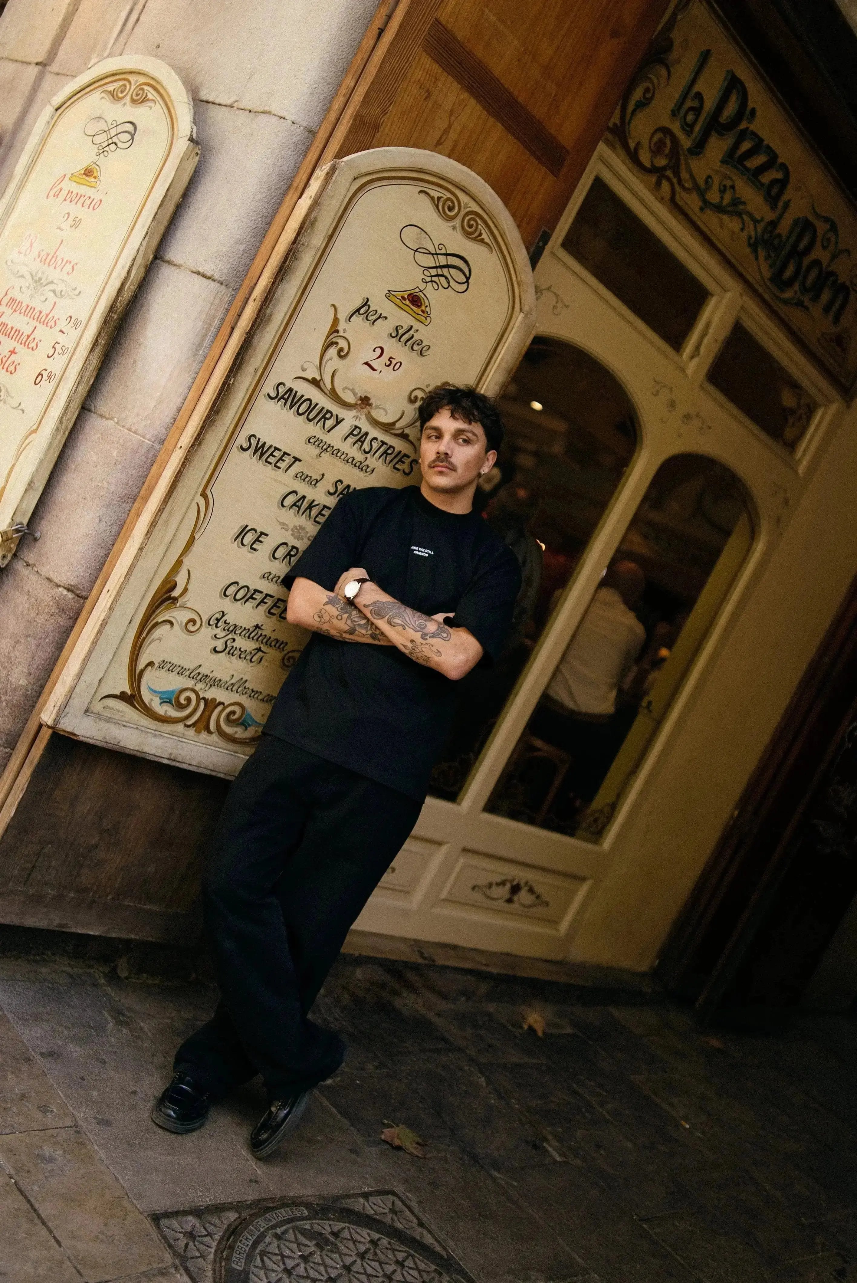 Portraits de Famille The Essentials The Tee Pass Embroidered Model 5