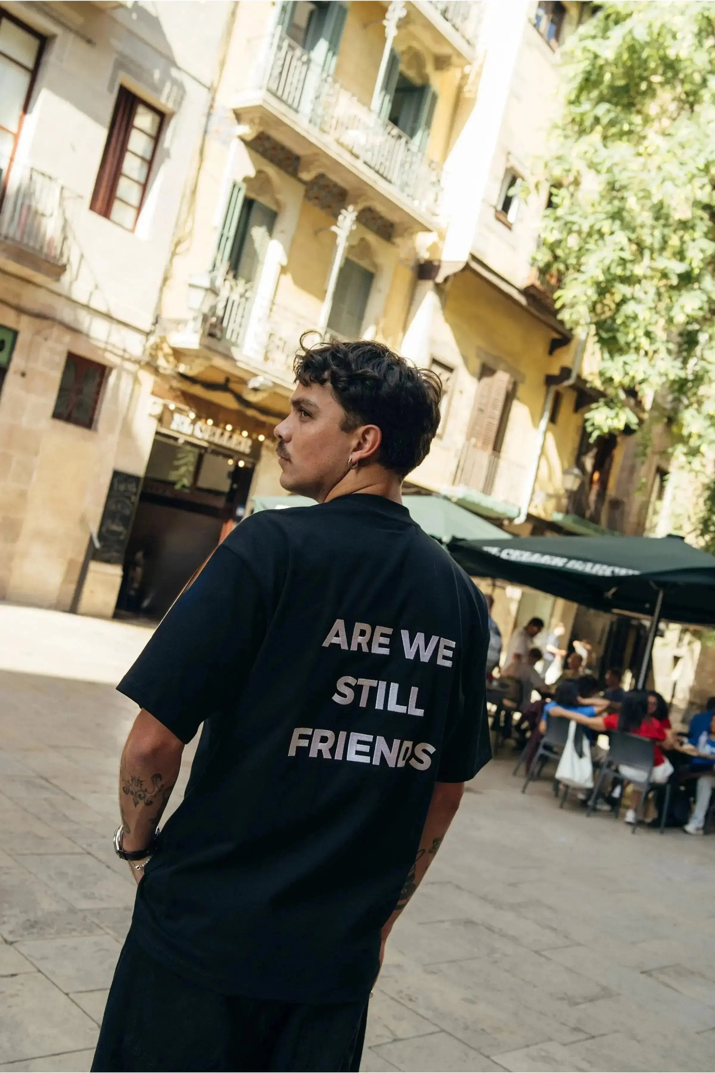 Portraits de Famille The Essentials The Tee Question Embroidered Model 6