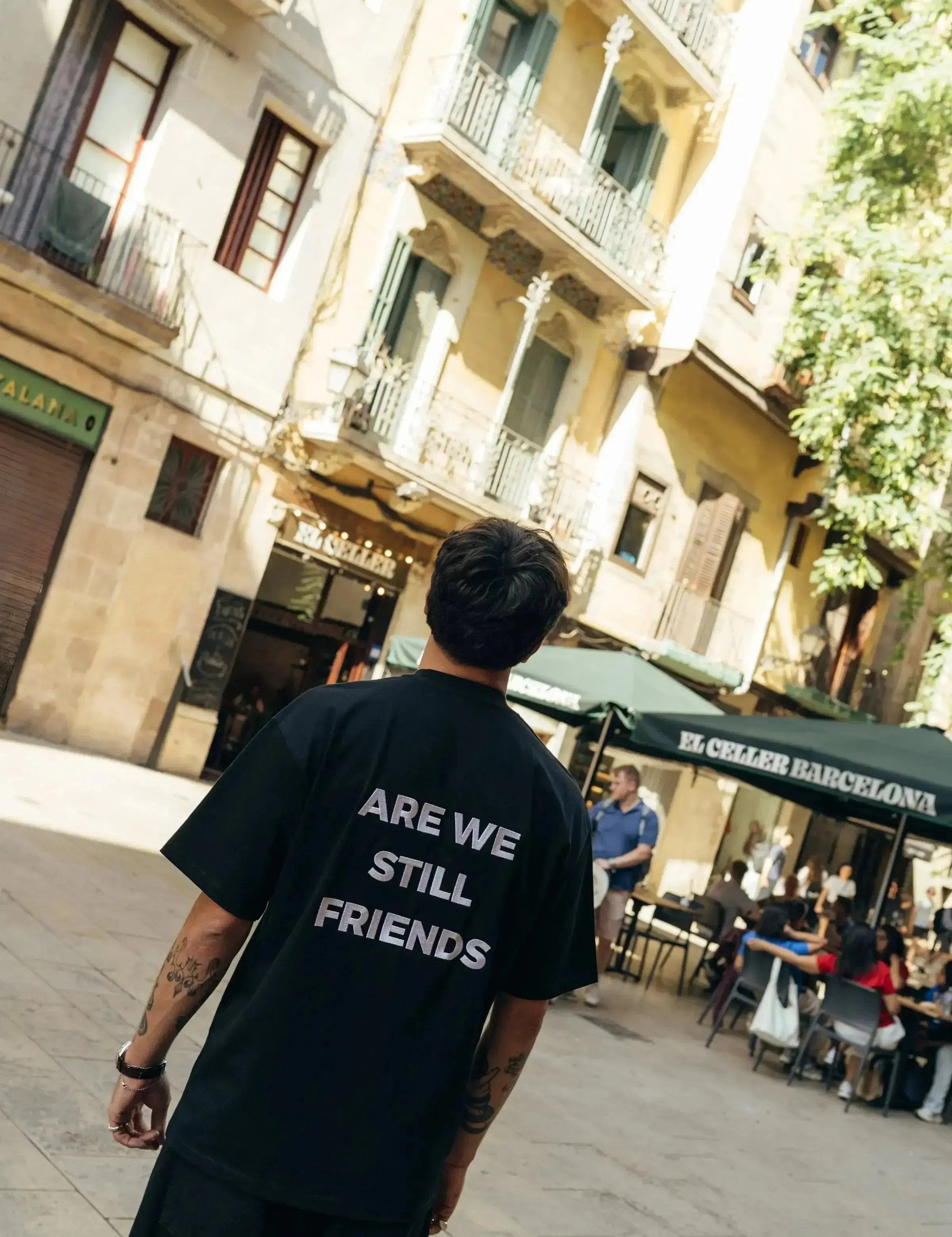 Portraits de Famille The Essentials The Tee Question Embroidered Model 7