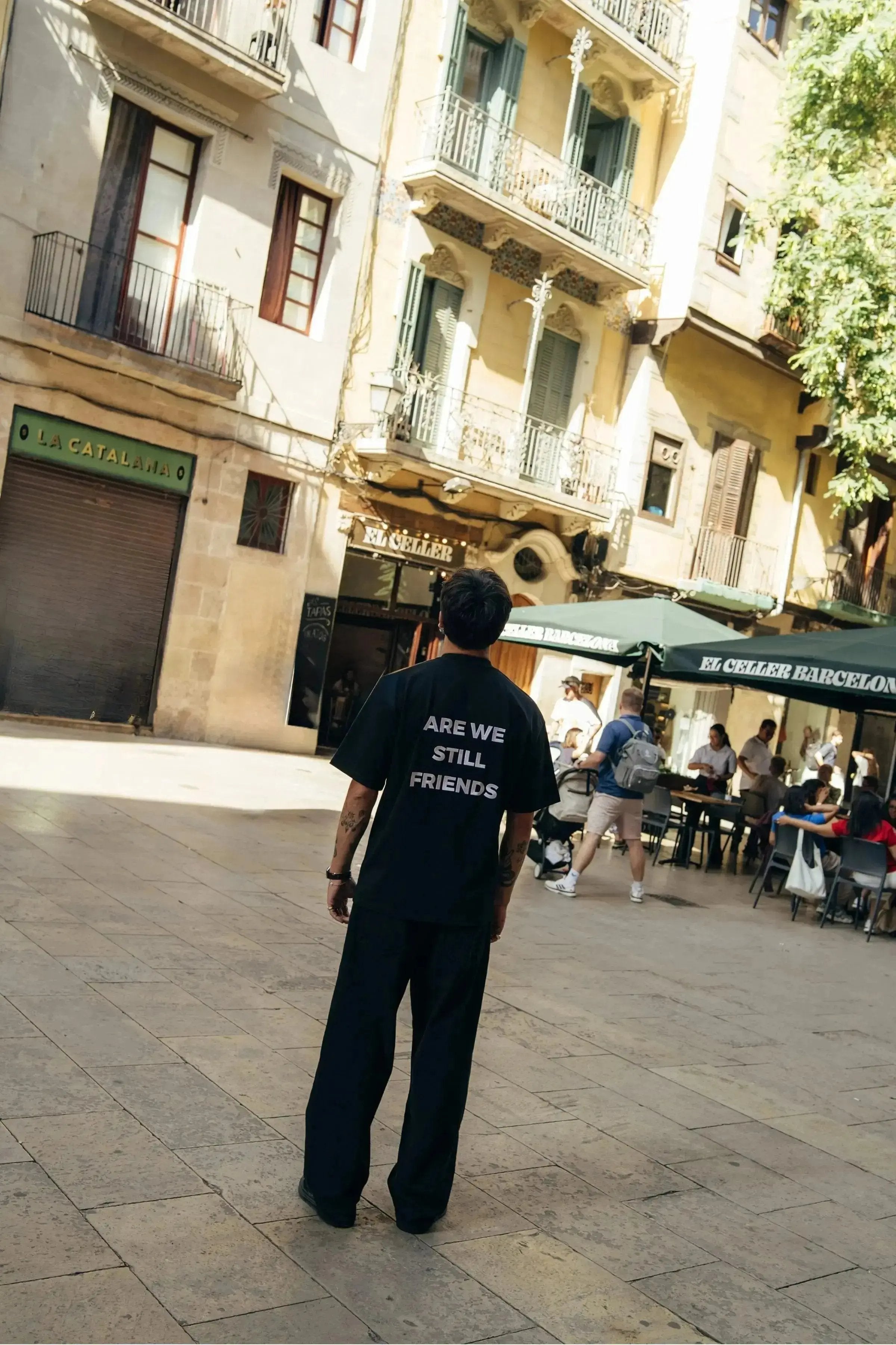 Portraits de Famille The Essentials The Tee Question Embroidered Model 8