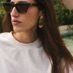 Portraits de Famille The Essentials The Tee Question Model 8